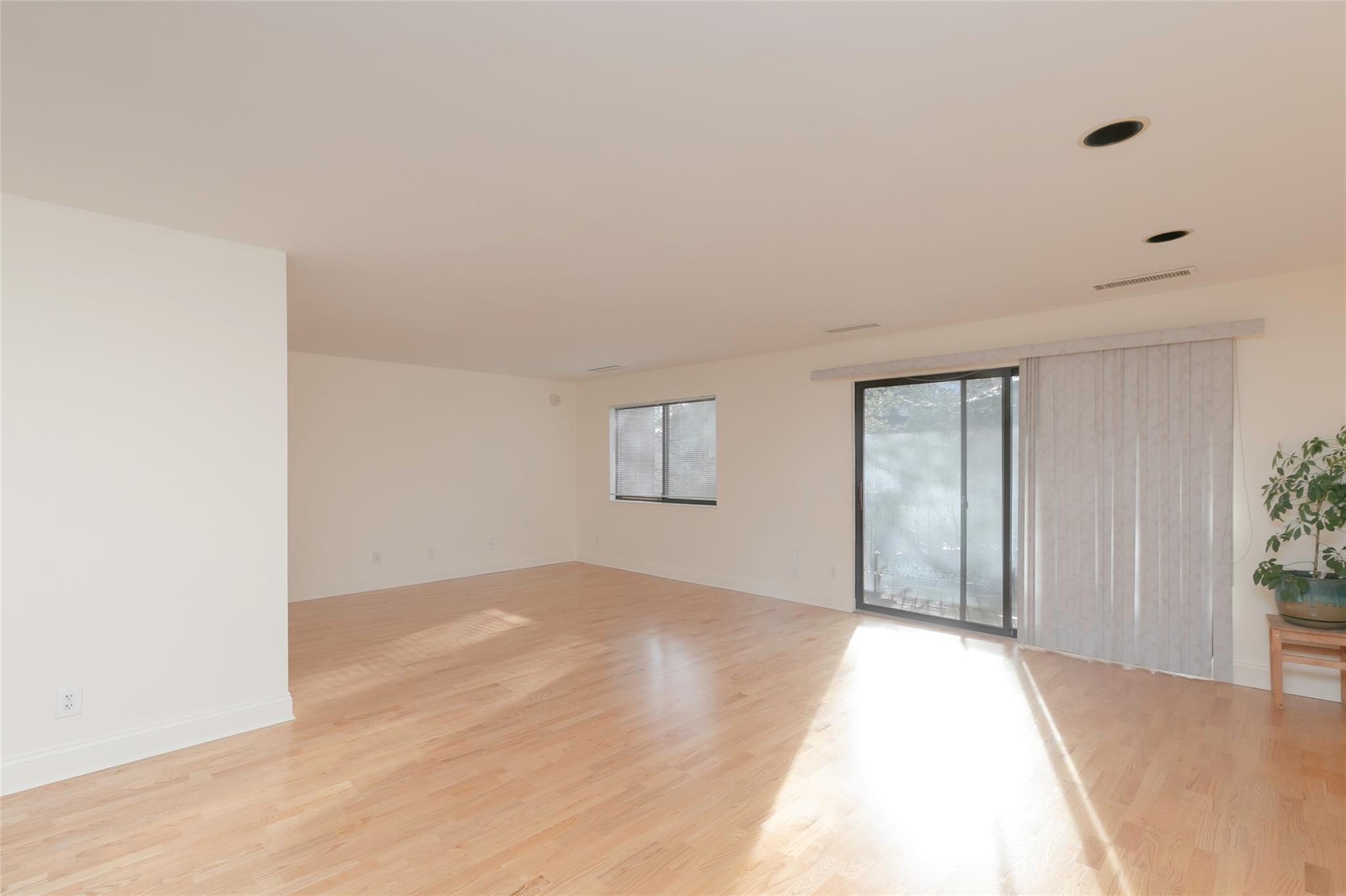 Condo Bronxville Glen  Westchester County, NY 10708, MLS-822109-19