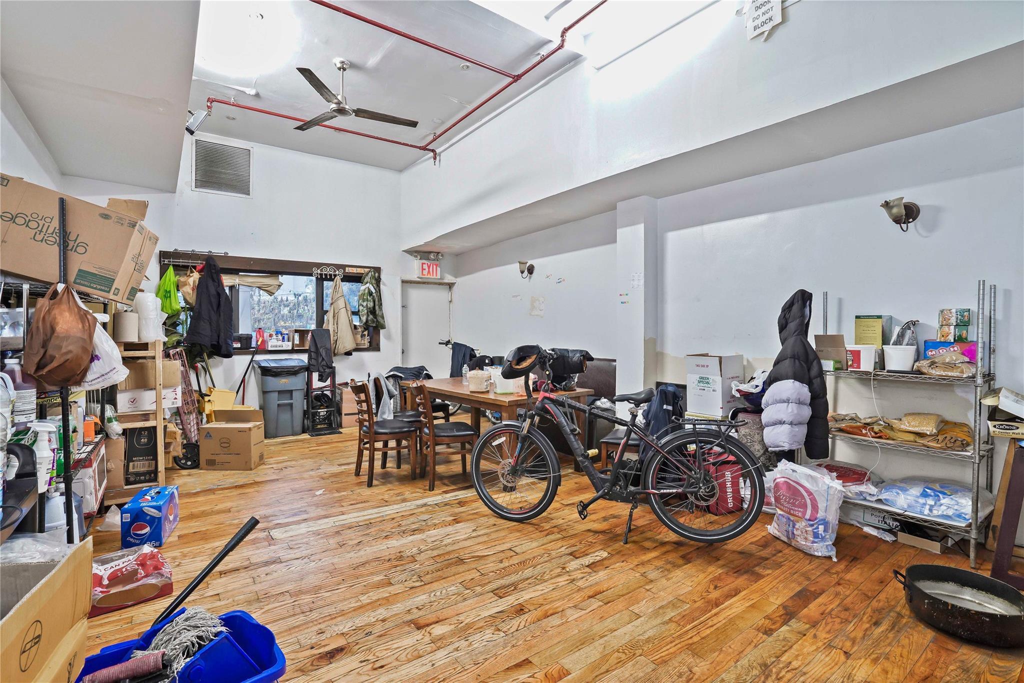 Commercial Lease Grand  Brooklyn, NY 11211, MLS-822139-10