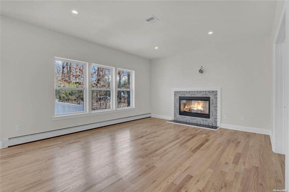 Single Family Westfield  Suffolk County, NY 11727, MLS-822170-11