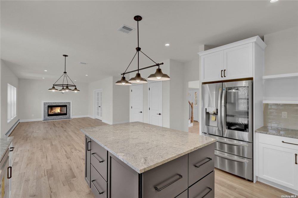 Single Family Westfield  Suffolk County, NY 11727, MLS-822170-8