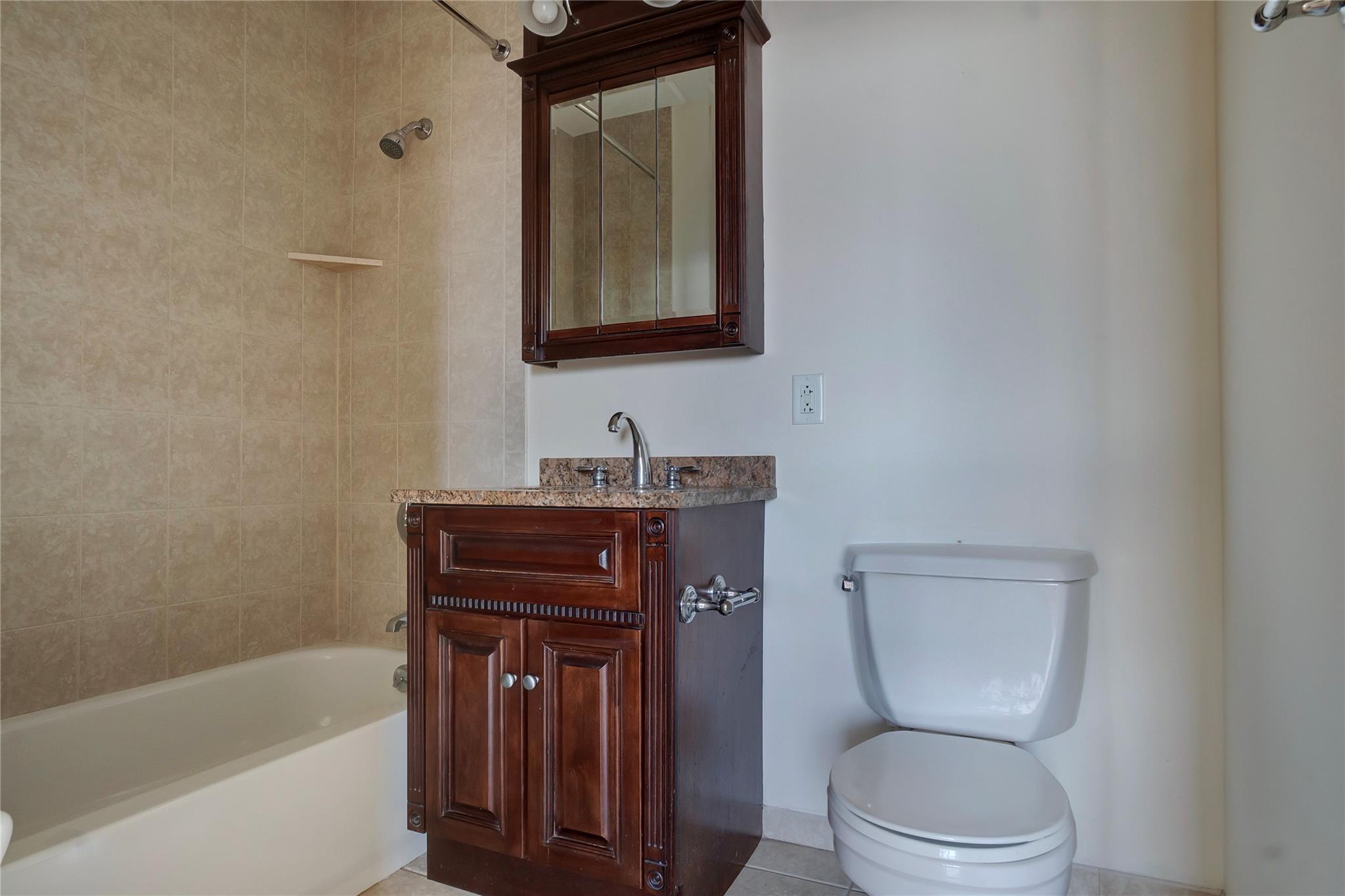 Condo Beach 117th  Queens, NY 11694, MLS-822180-10