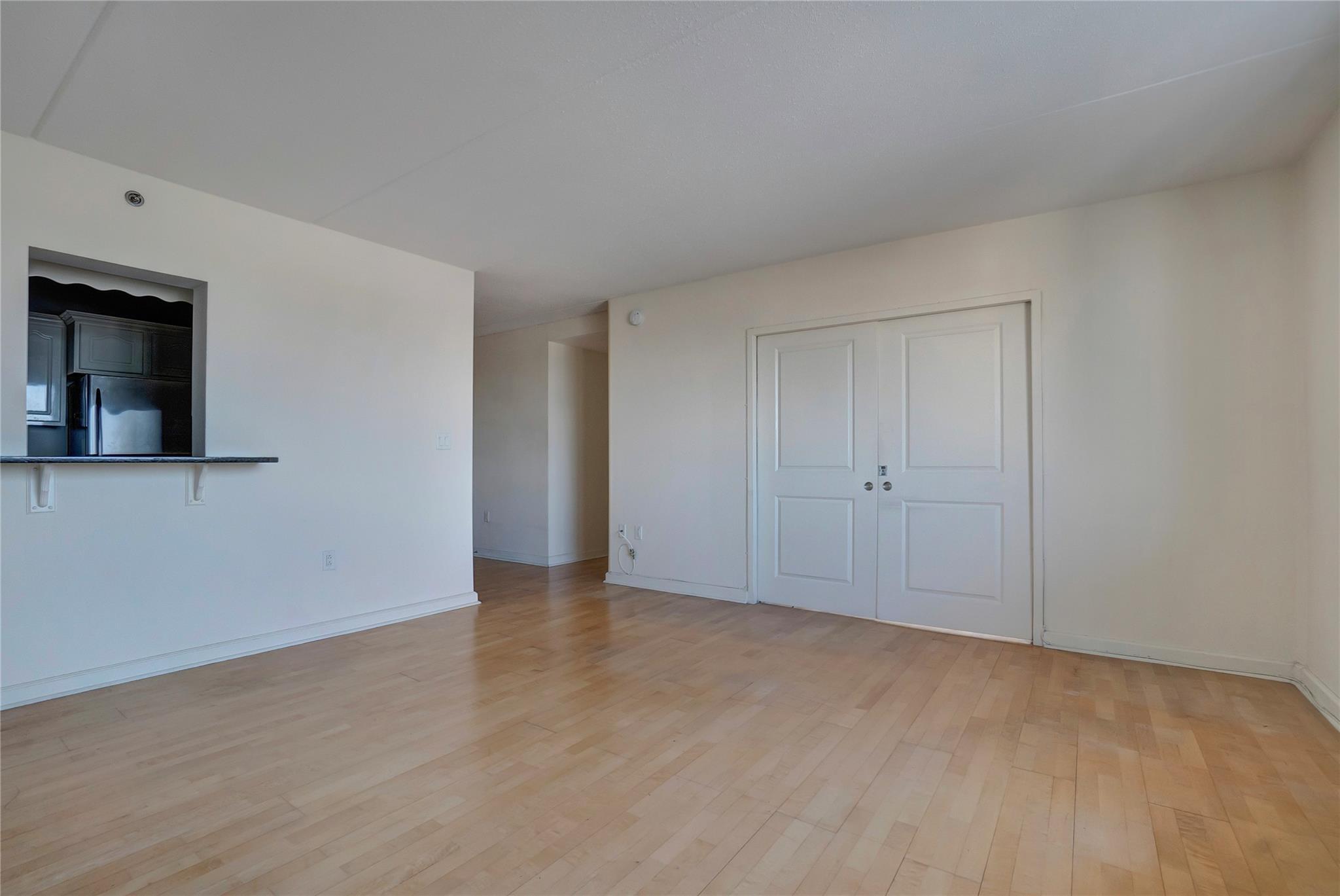 Condo Beach 117th  Queens, NY 11694, MLS-822180-4