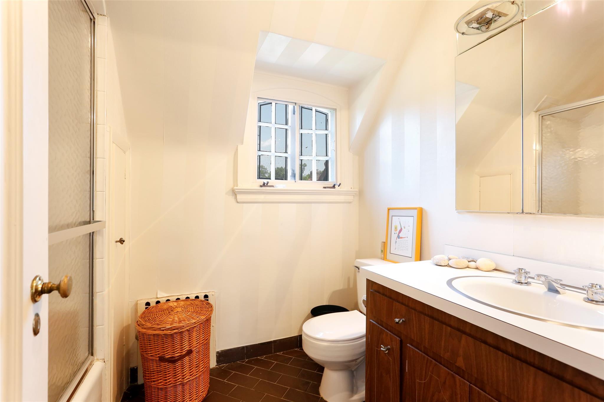 Single Family Exeter  Queens, NY 11375, MLS-822213-16