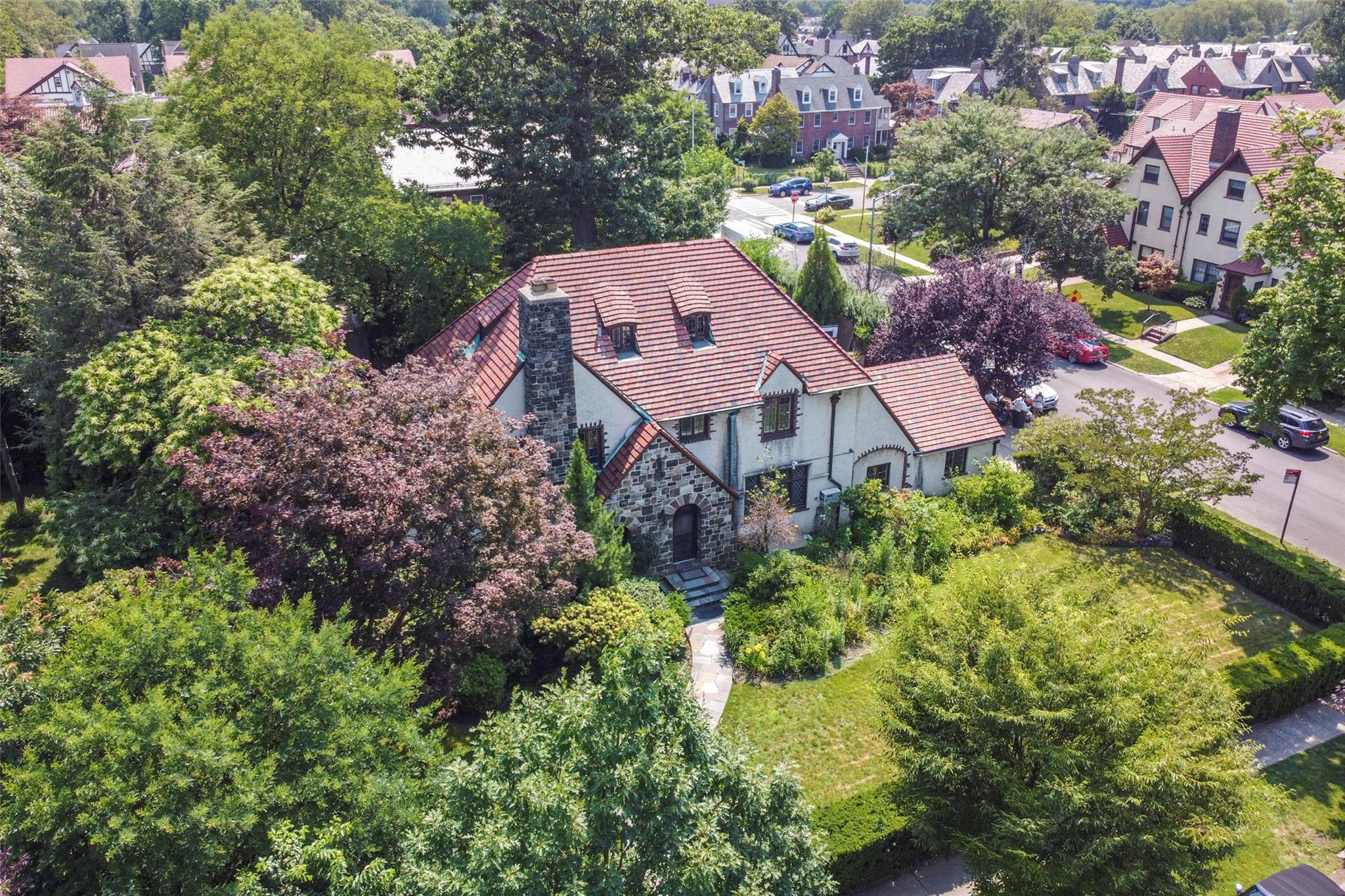 Single Family Exeter  Queens, NY 11375, MLS-822213-32