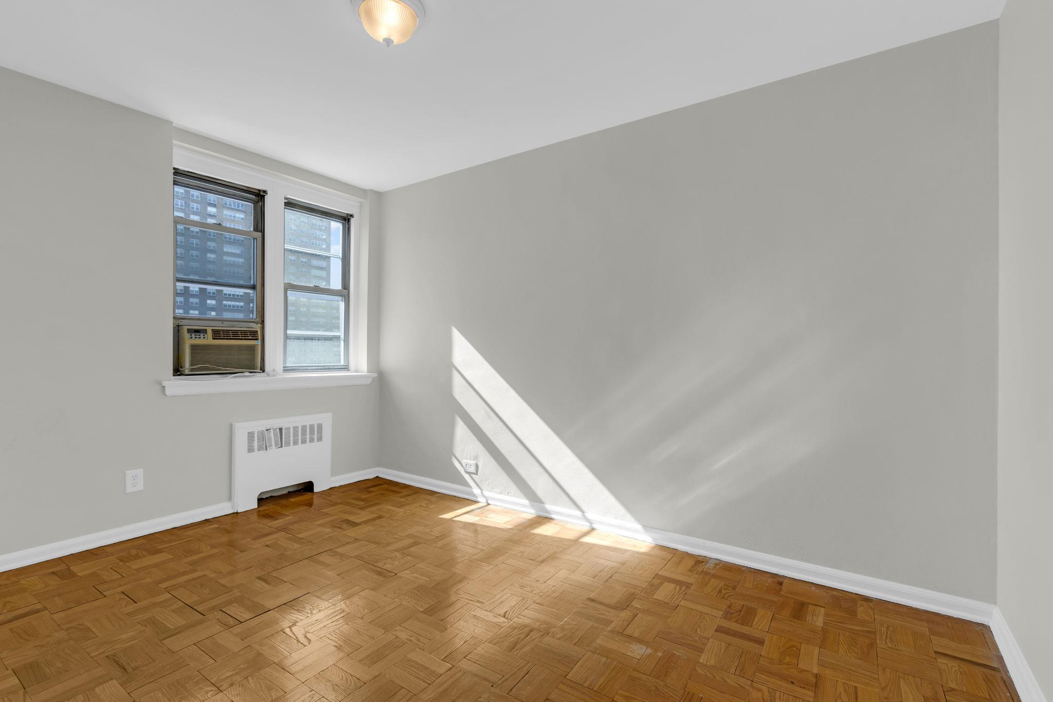 Coop Knolls  Bronx, NY 10463, MLS-822234-10