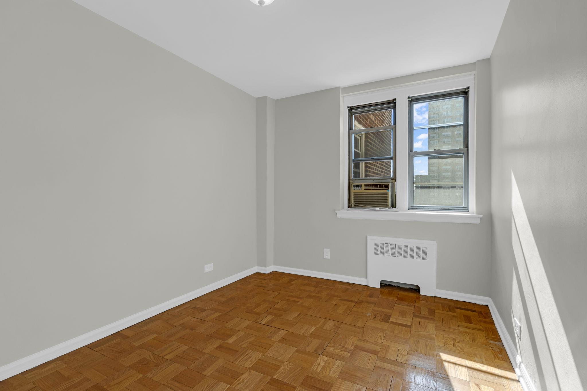 Coop Knolls  Bronx, NY 10463, MLS-822234-11