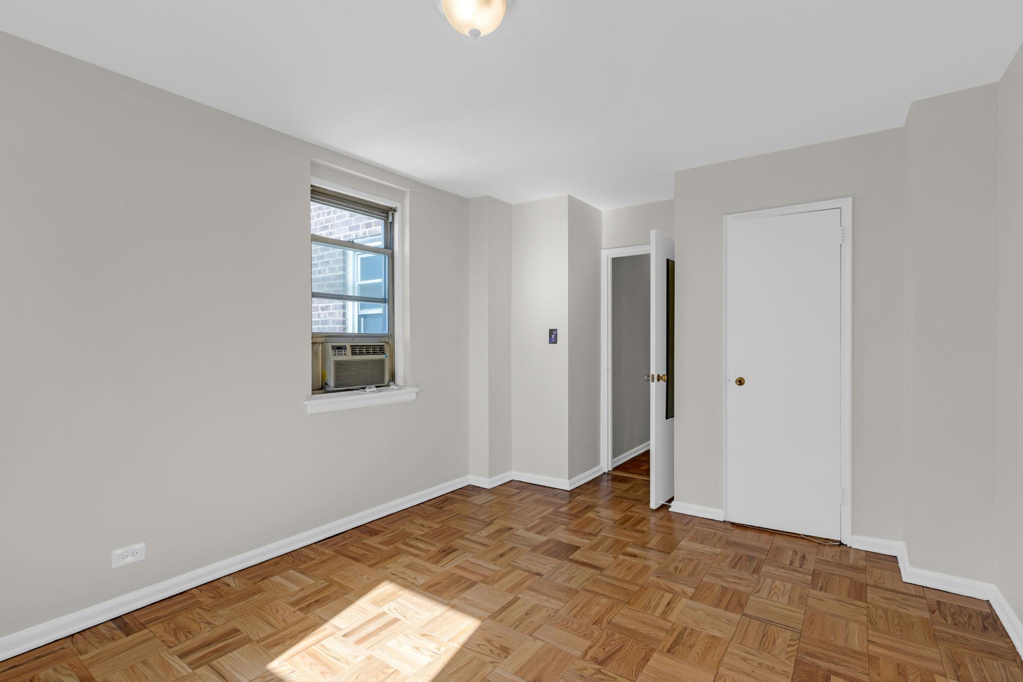 Coop Knolls  Bronx, NY 10463, MLS-822234-9
