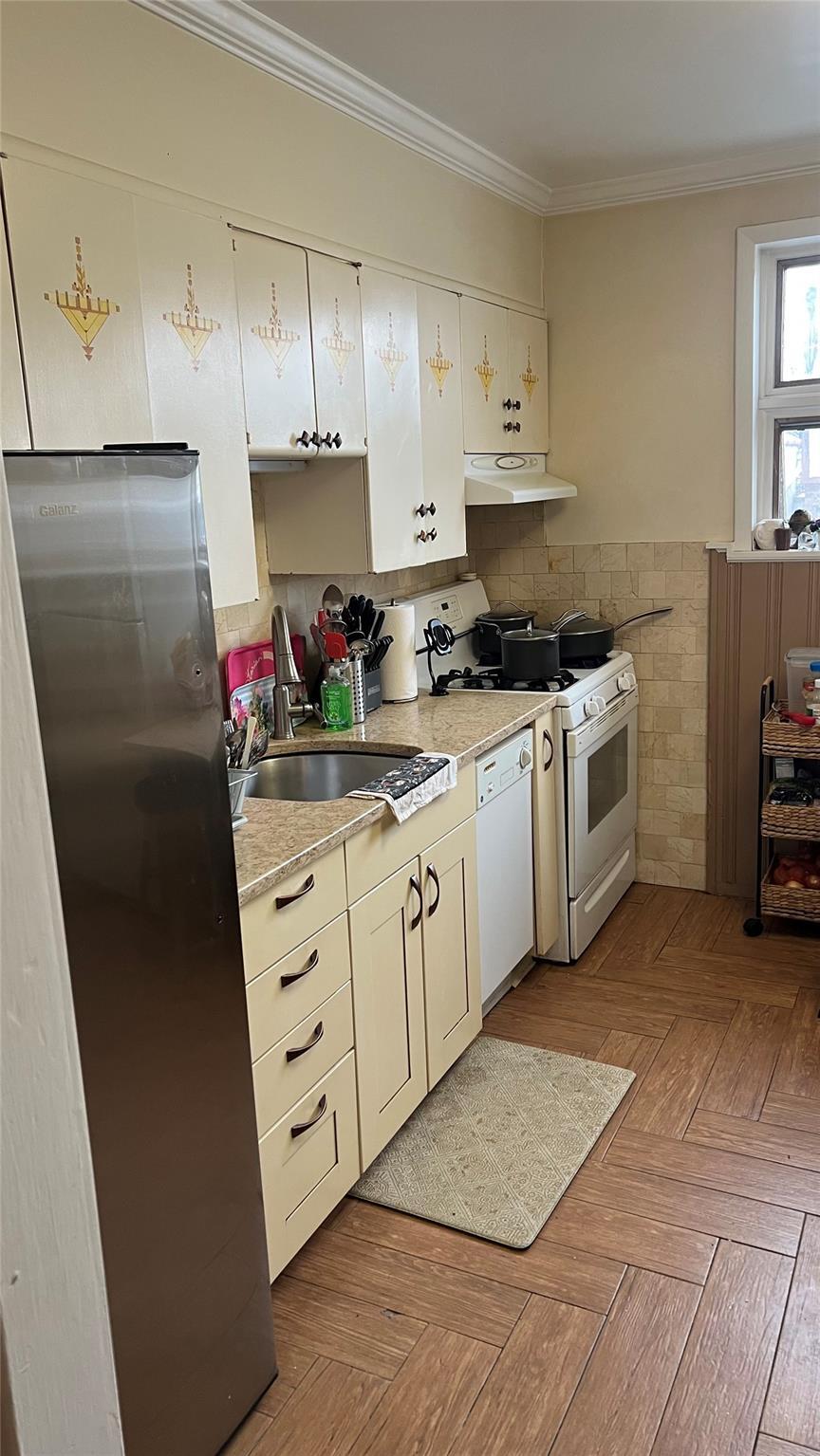 Single Family 67 Ave  Queens, NY 11374, MLS-822317-16