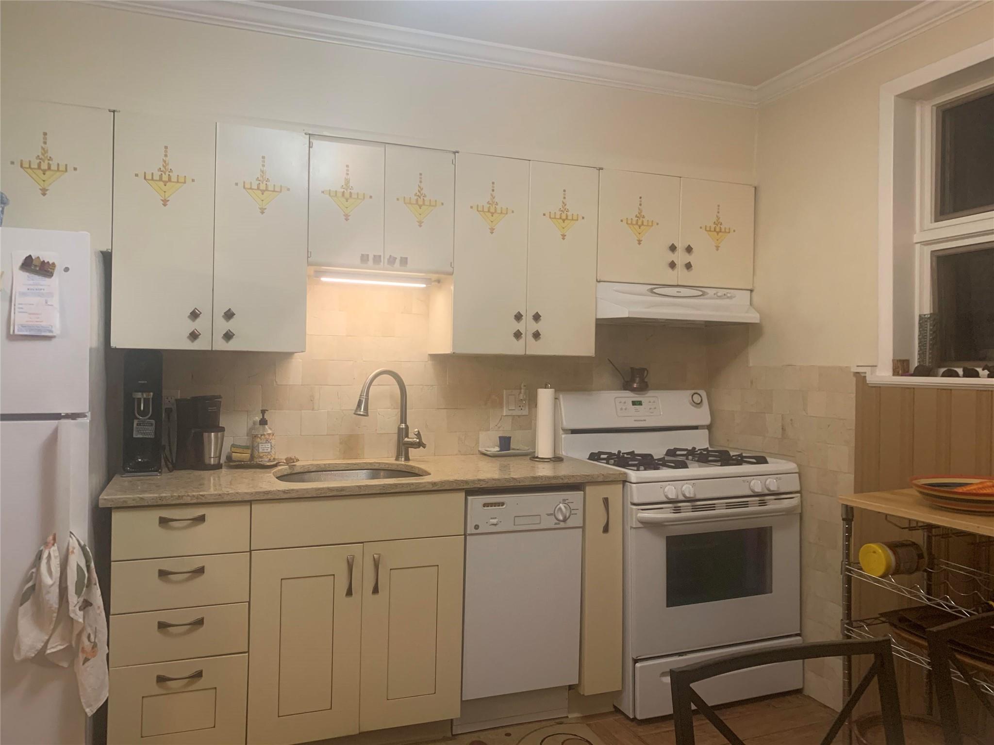 Single Family 67 Ave  Queens, NY 11374, MLS-822317-26