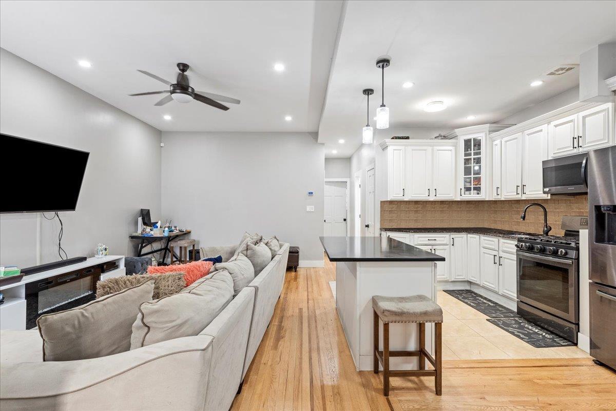 Single Family 59th  Brooklyn, NY 11203, MLS-822323-3