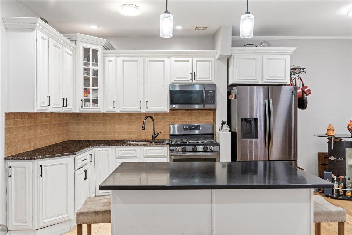 Single Family 59th  Brooklyn, NY 11203, MLS-822323-9