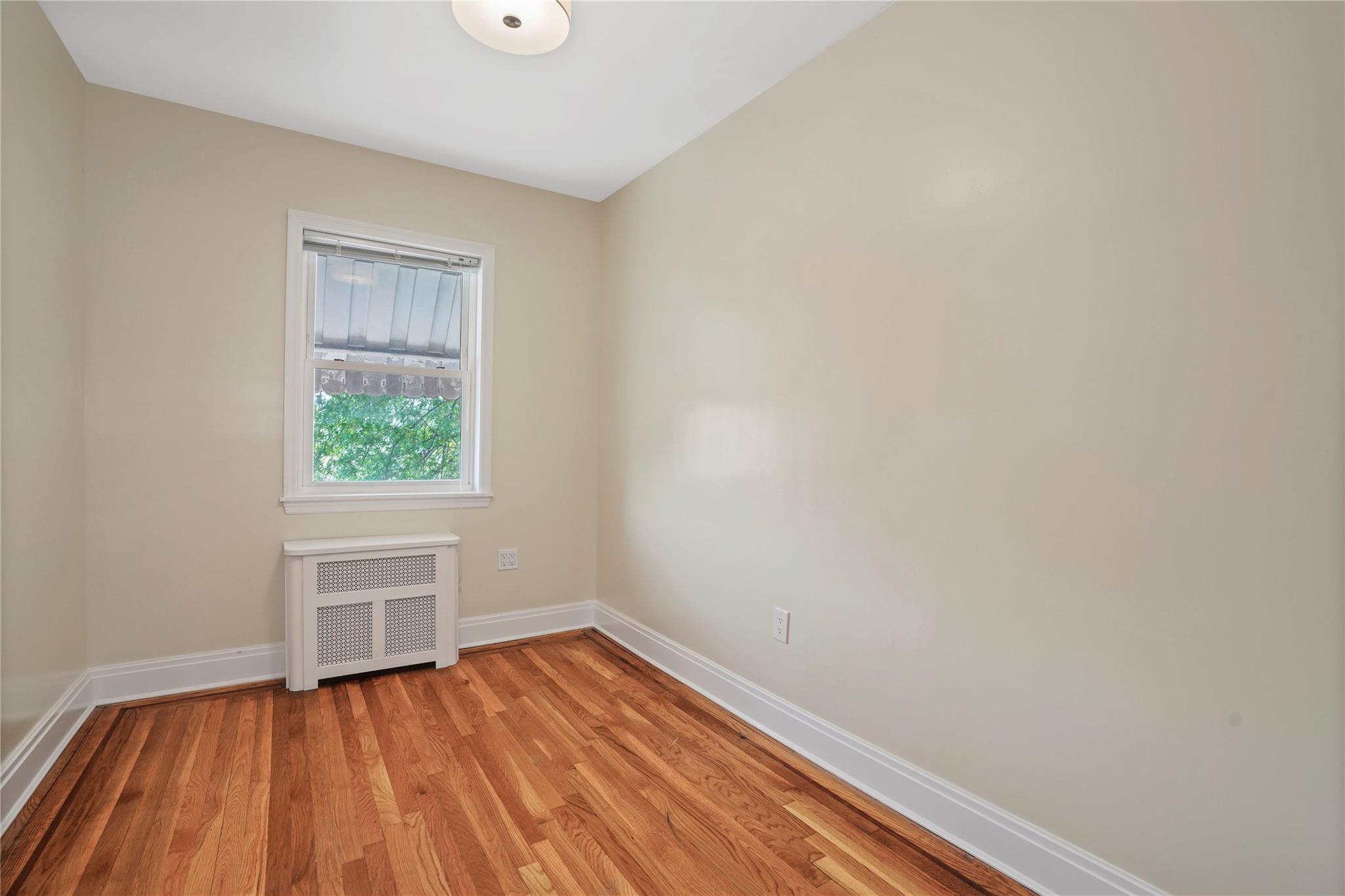 Single Family 84  Queens, NY 11379, MLS-822473-32