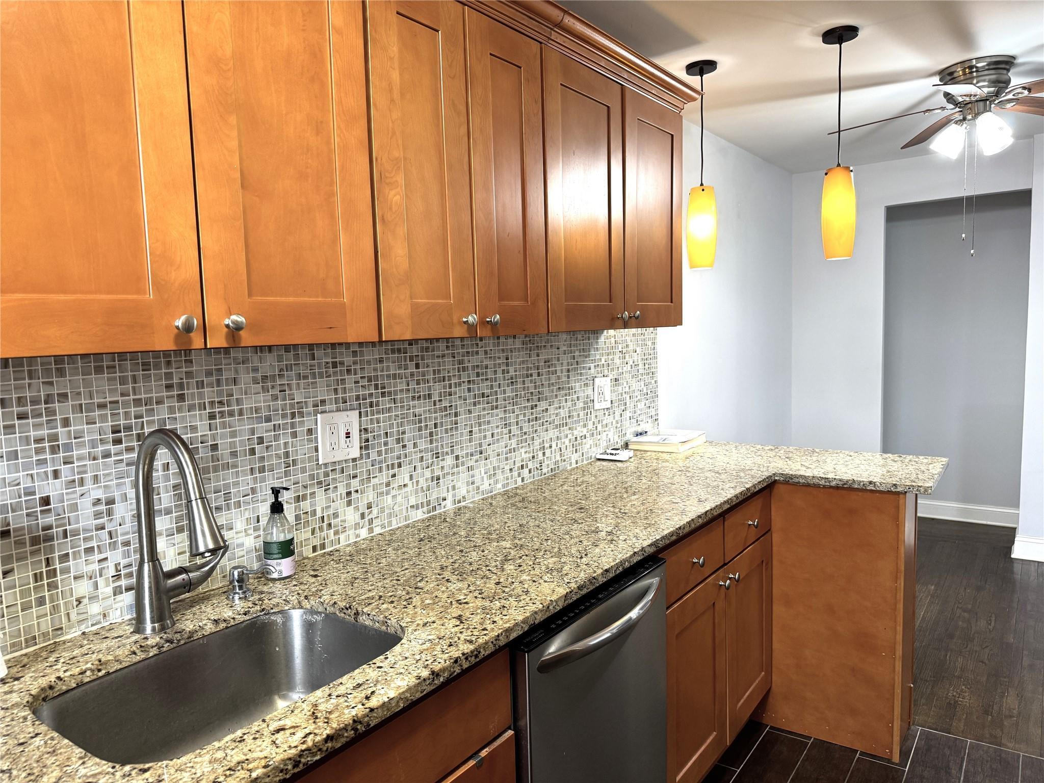 Coop Hoover Ave  Queens, NY 11435, MLS-822504-11