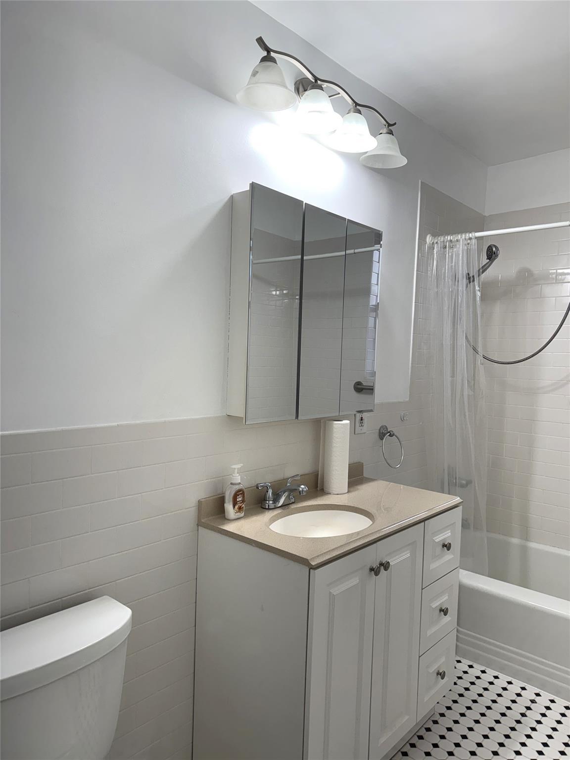 Coop Hoover Ave  Queens, NY 11435, MLS-822504-18