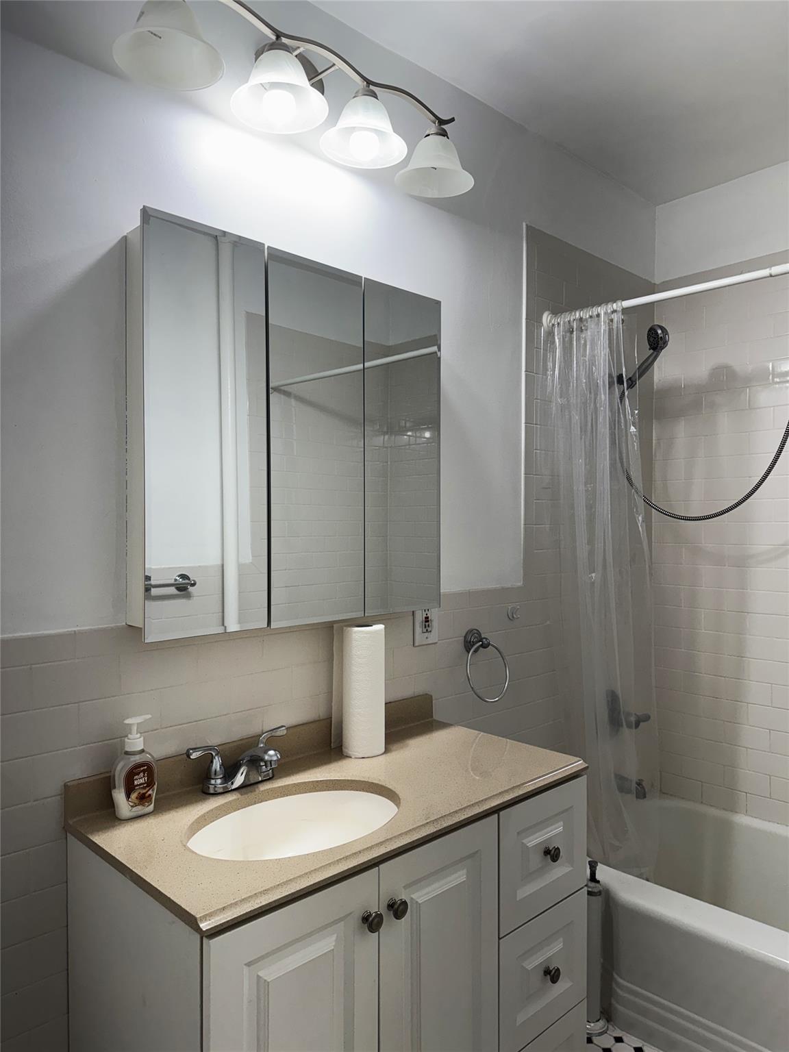 Coop Hoover Ave  Queens, NY 11435, MLS-822504-20