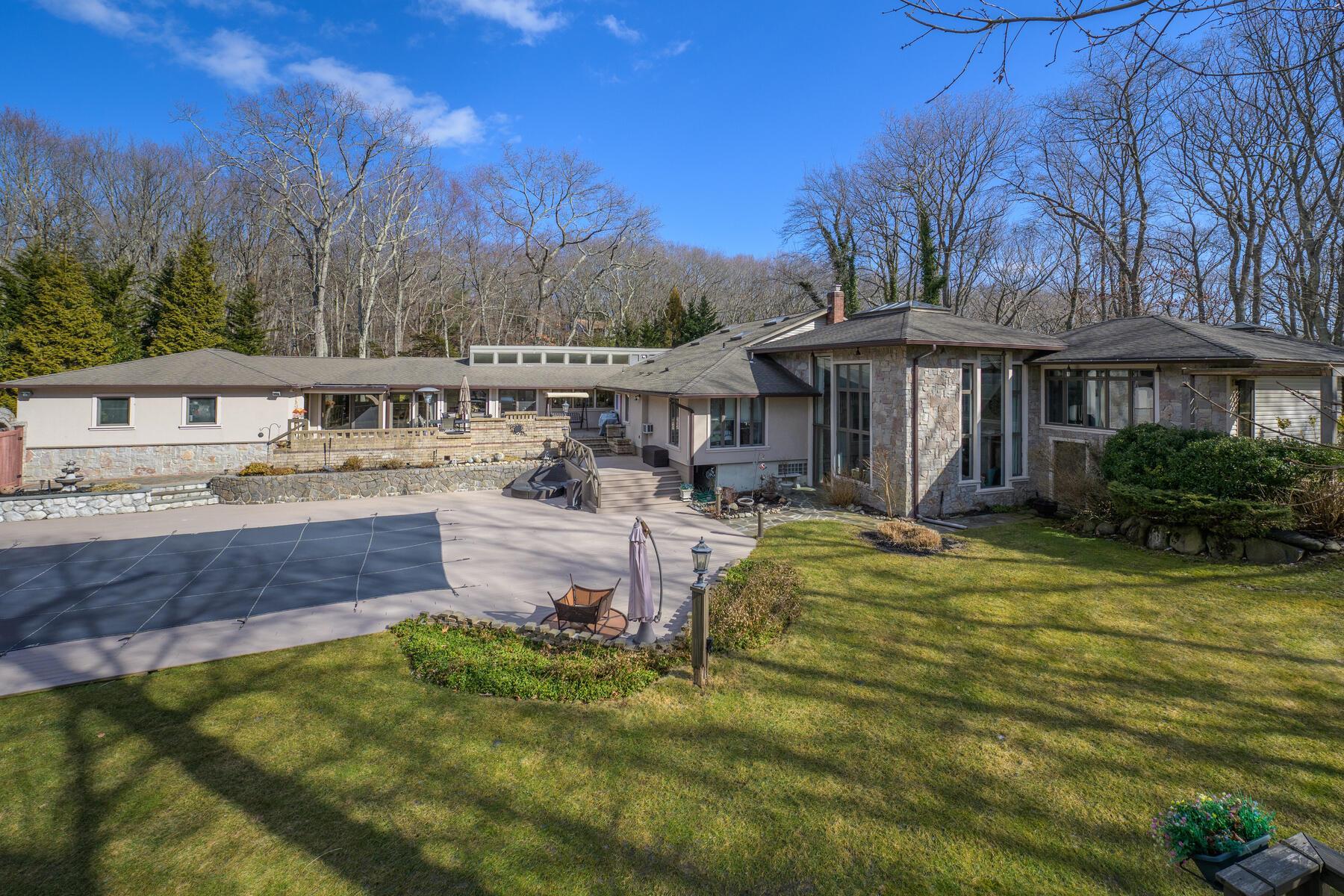 Single Family Laurel  Nassau County, NY 11791, MLS-822538-8