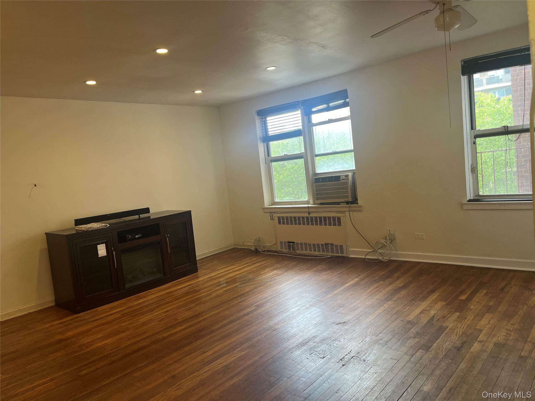 Coop Yellowstone  Queens, NY 11375, MLS-822578-12