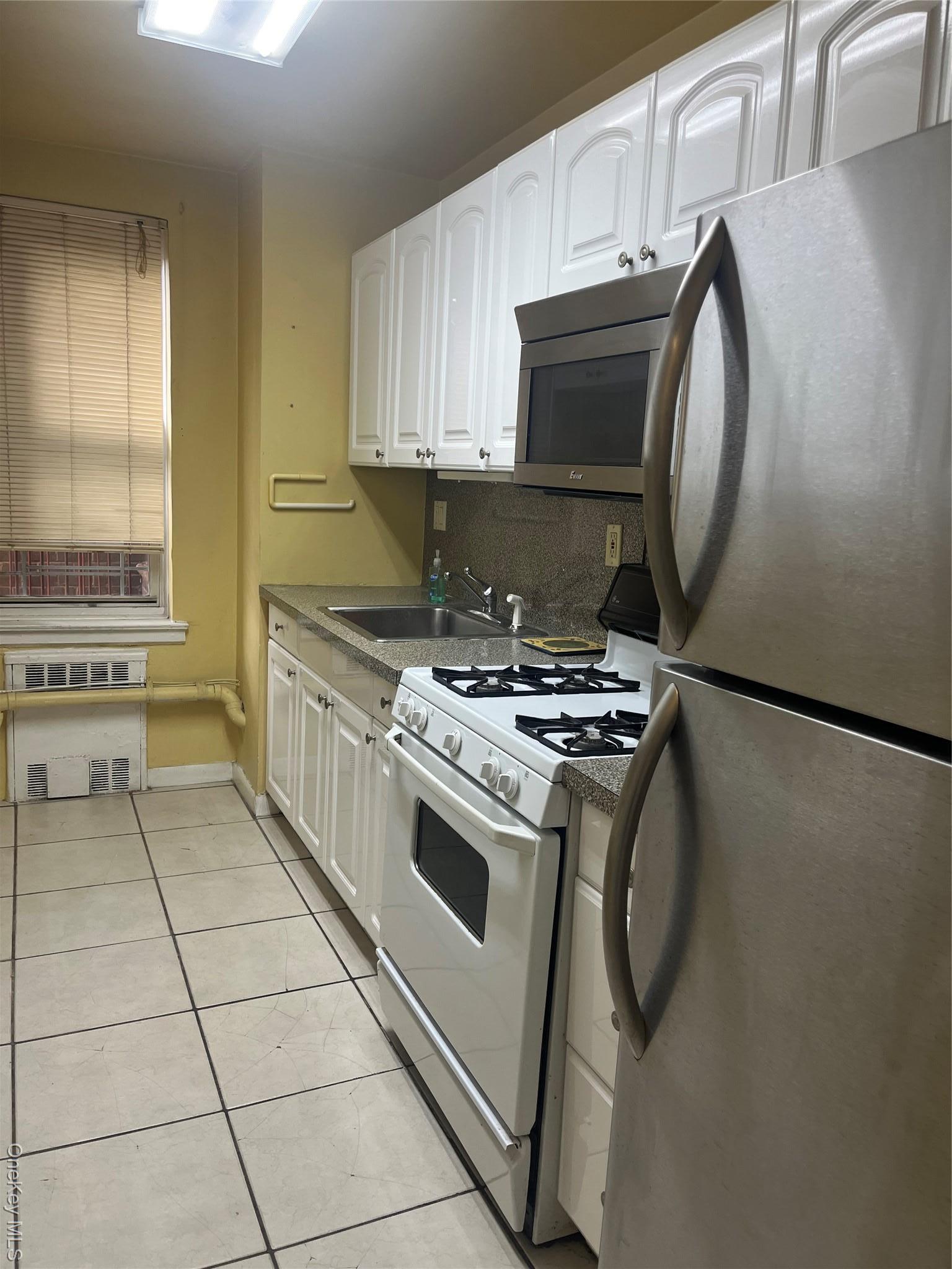 Coop Yellowstone  Queens, NY 11375, MLS-822578-8