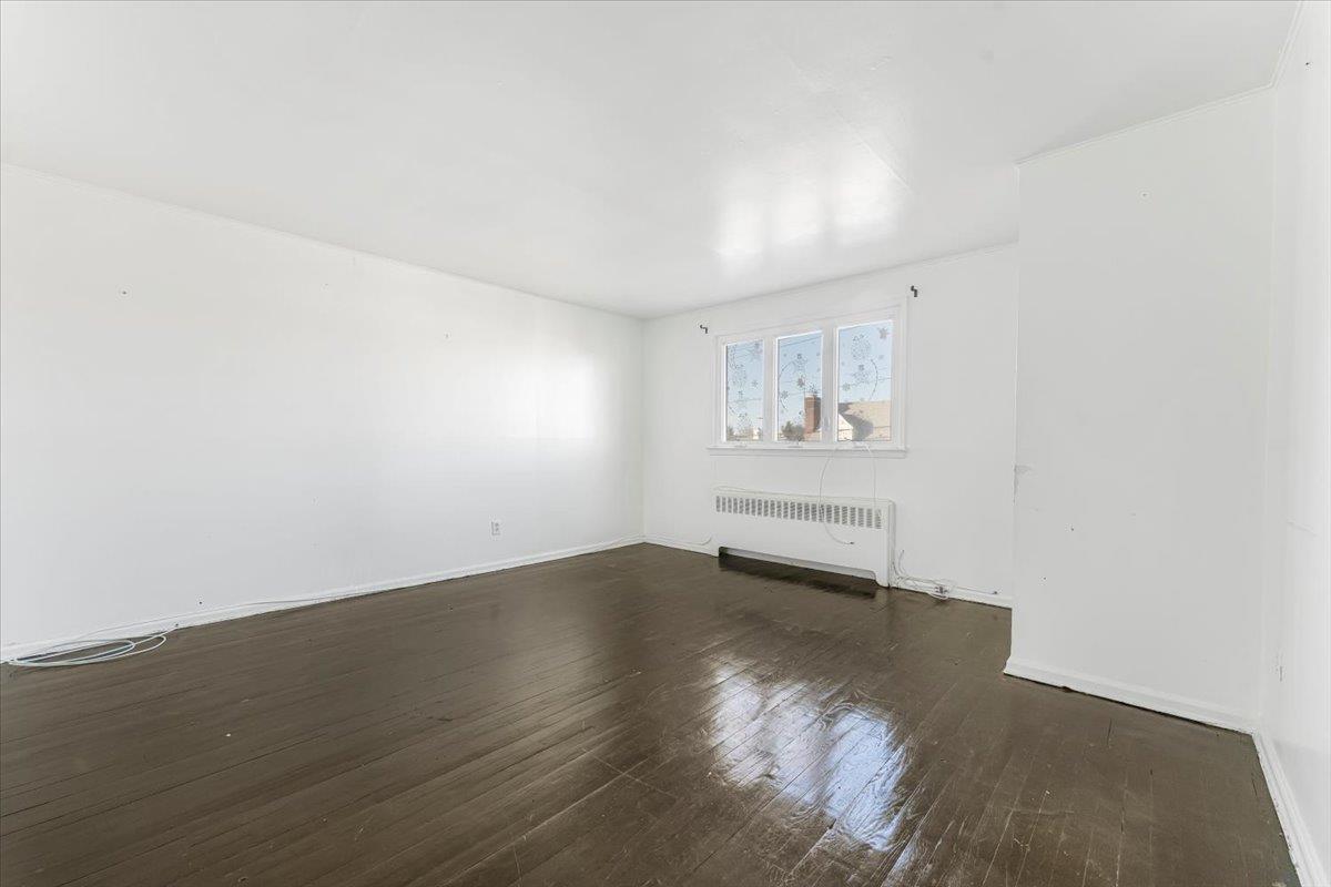 Single Family Lincoln  Nassau County, NY 11580, MLS-822670-14