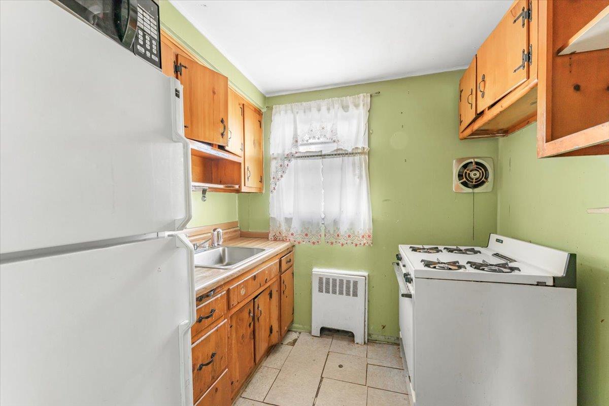 Single Family Lincoln  Nassau County, NY 11580, MLS-822670-18