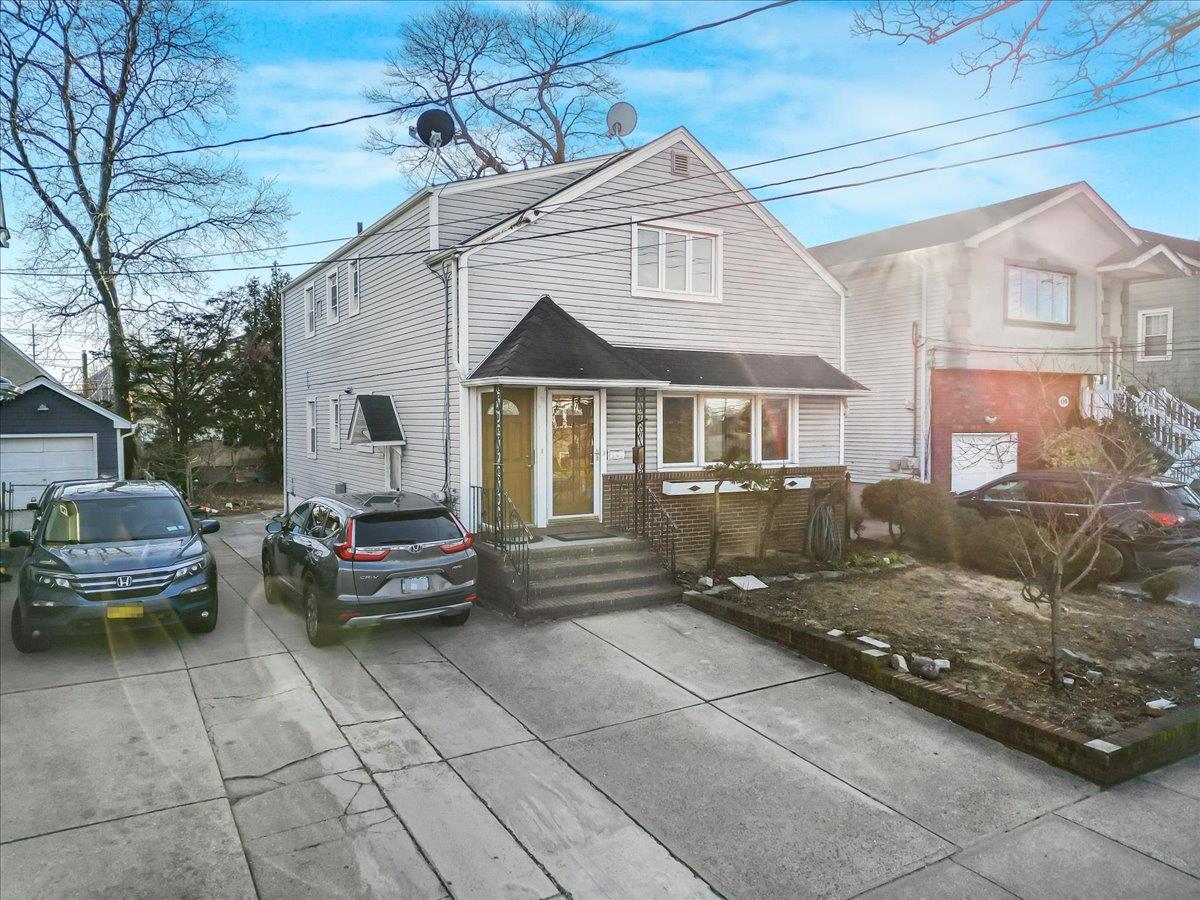 Single Family Lincoln  Nassau County, NY 11580, MLS-822670-2
