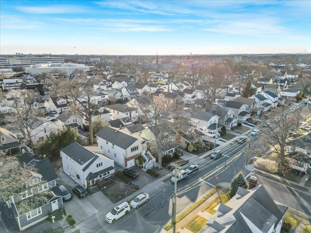 Single Family Lincoln  Nassau County, NY 11580, MLS-822670-30