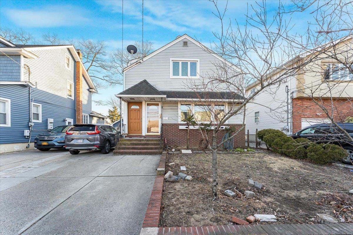 Single Family Lincoln  Nassau County, NY 11580, MLS-822670-5