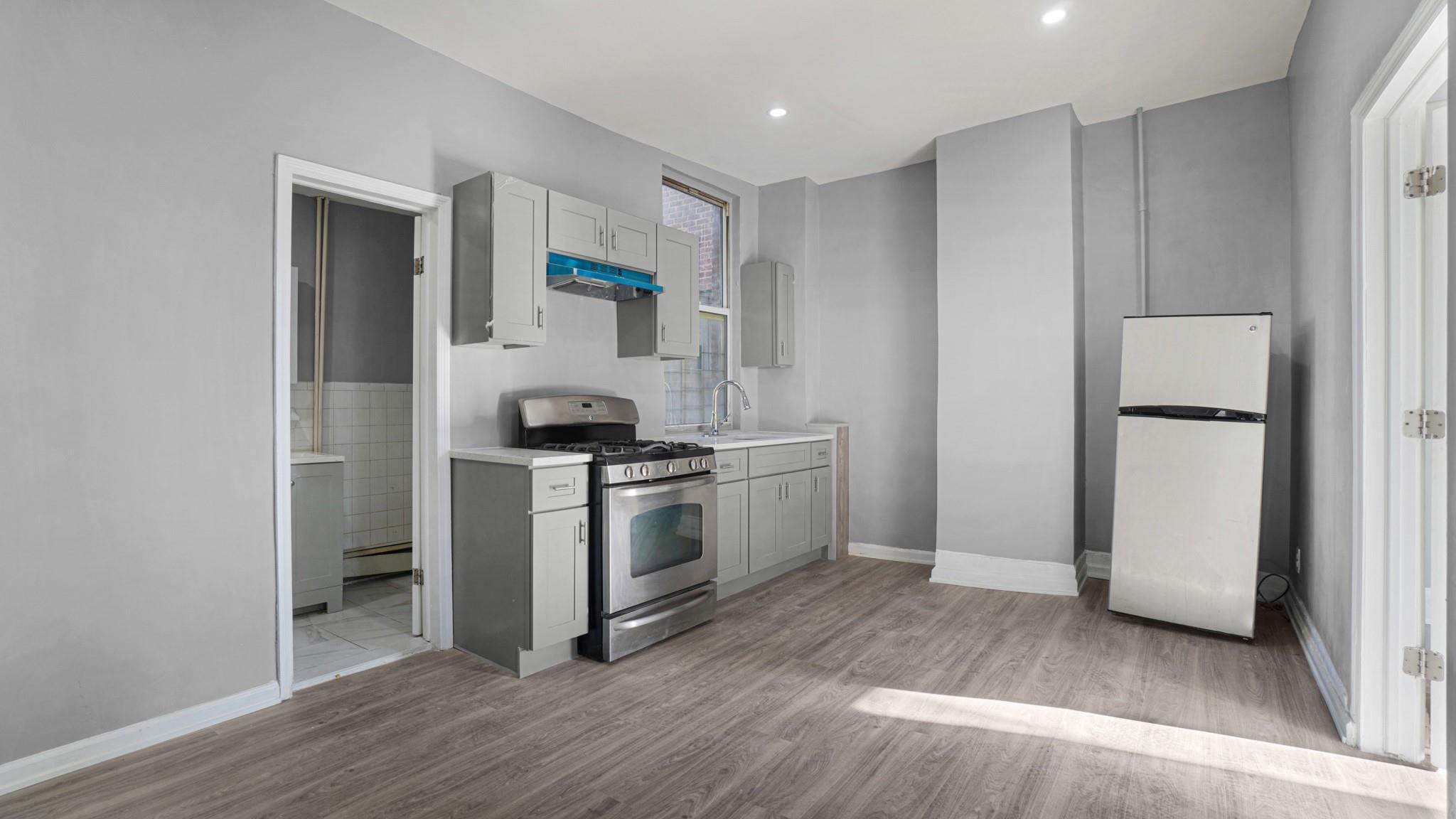 Single Family 156th  Queens, NY 11433, MLS-822683-10