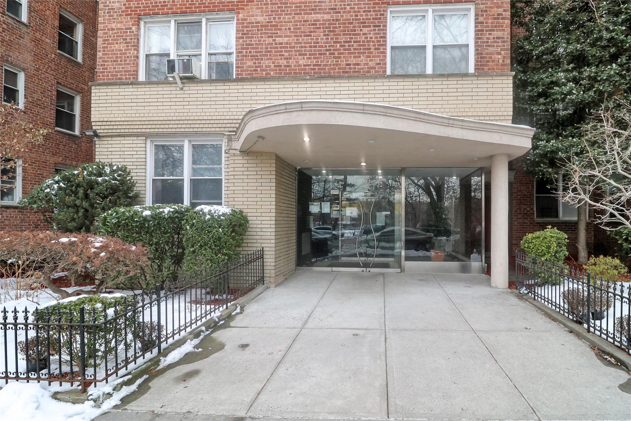 Coop Webster  Bronx, NY 10470, MLS-822700-2