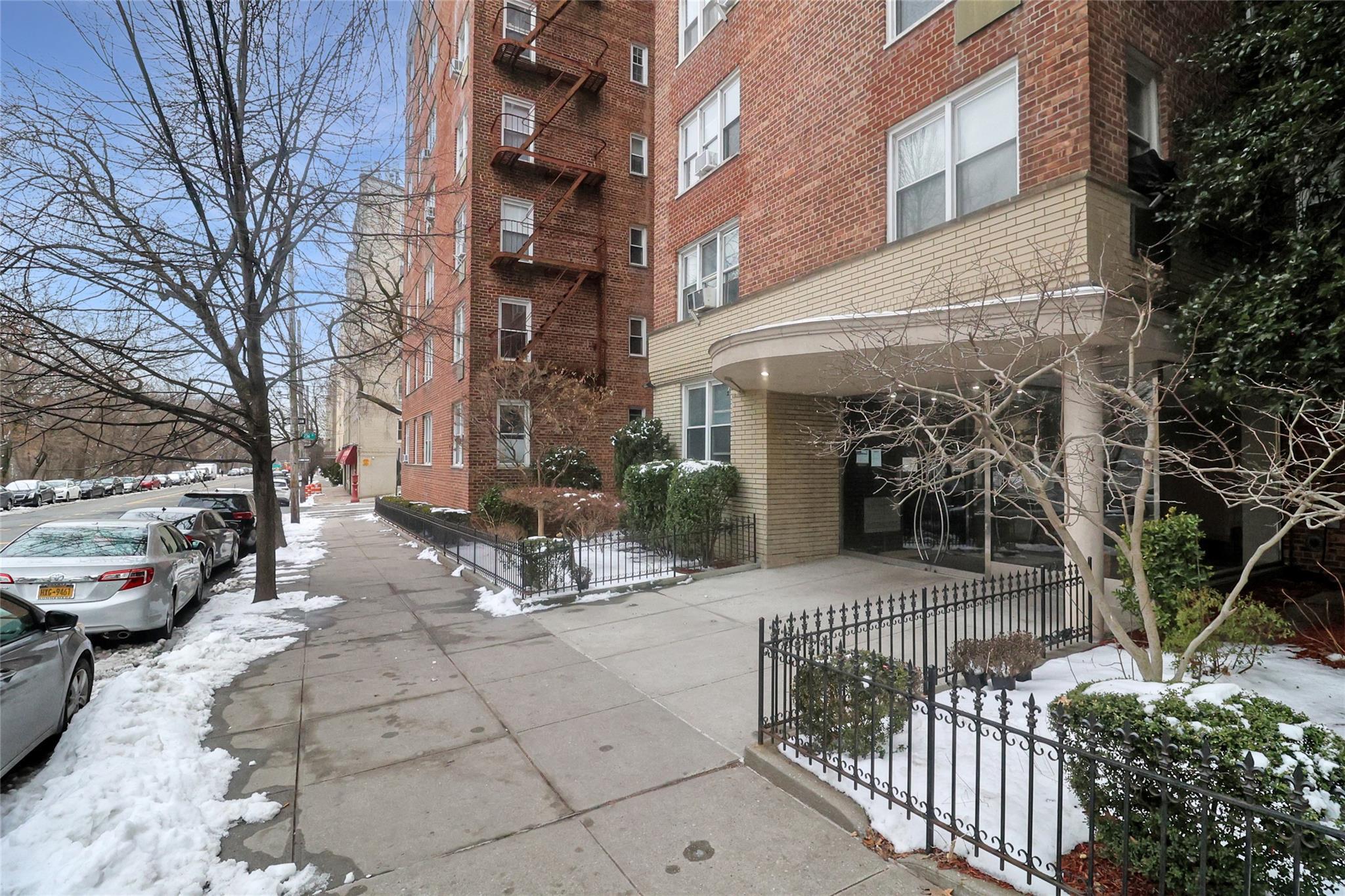 Coop Webster  Bronx, NY 10470, MLS-822700-34