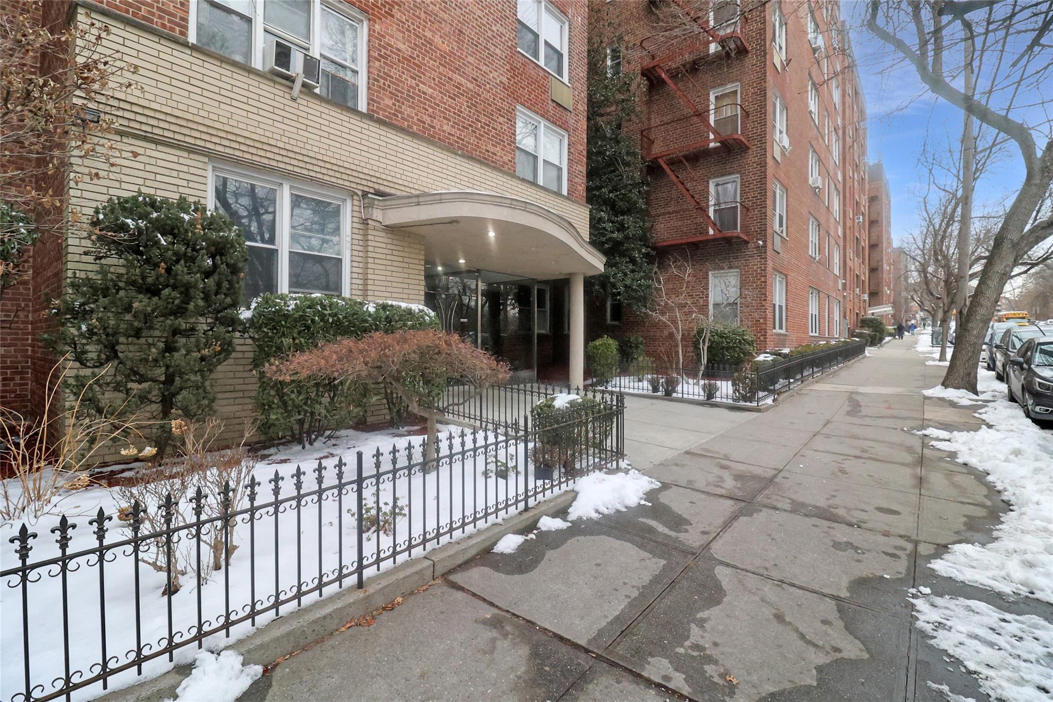 Coop Webster  Bronx, NY 10470, MLS-822700-35