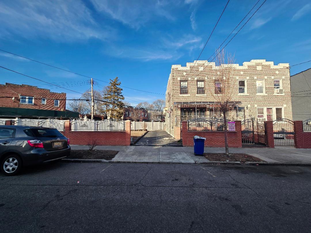 Single Family 106th Road  Queens, NY 11433, MLS-822763-2