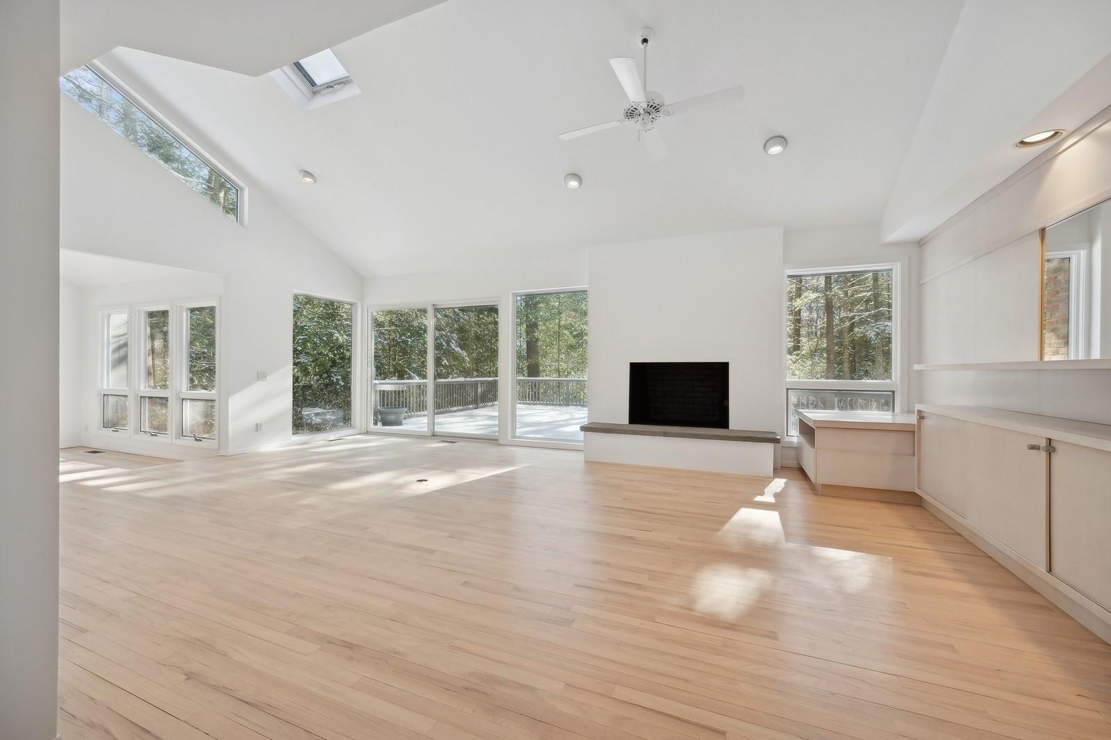 Single Family Oak Hill Lane  Suffolk County, NY 11937, MLS-822786-8