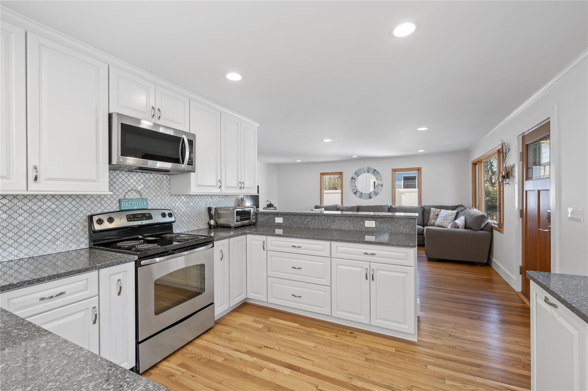 Single Family Captain Kidd  Suffolk County, NY 11952, MLS-822831-5