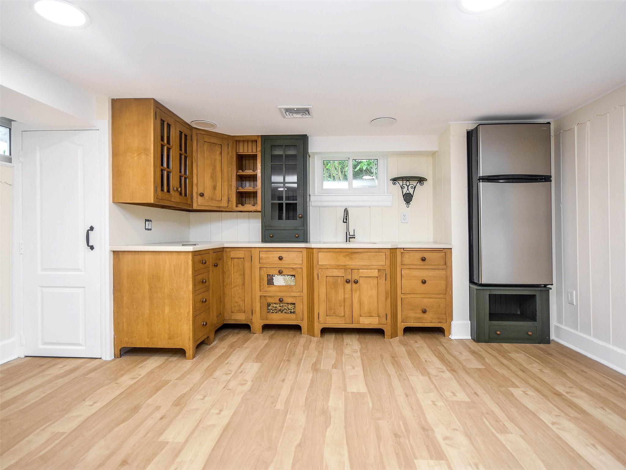 Apartment Pinetree  Nassau County, NY 11568, MLS-822855-13