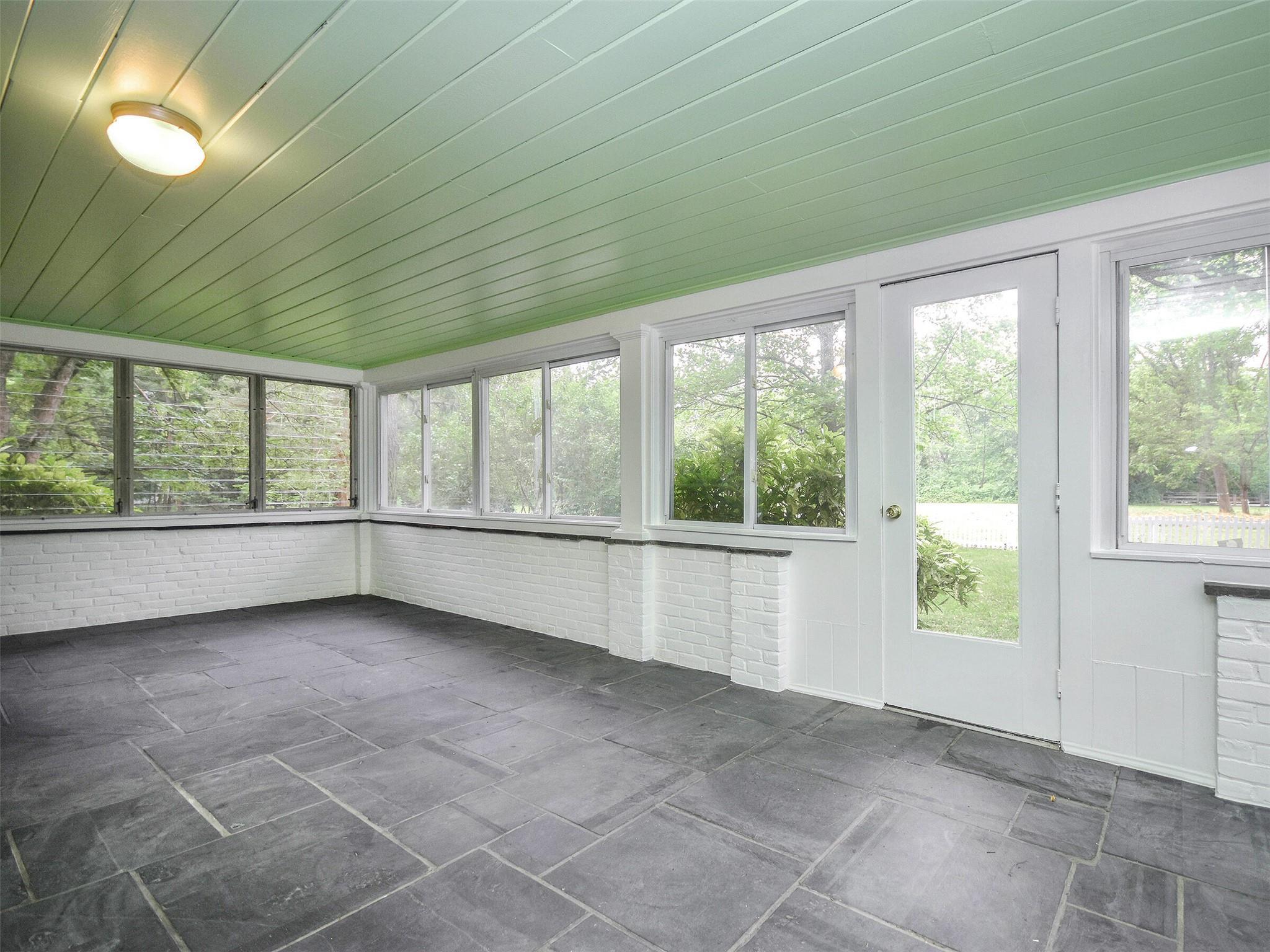 Apartment Pinetree  Nassau County, NY 11568, MLS-822855-19