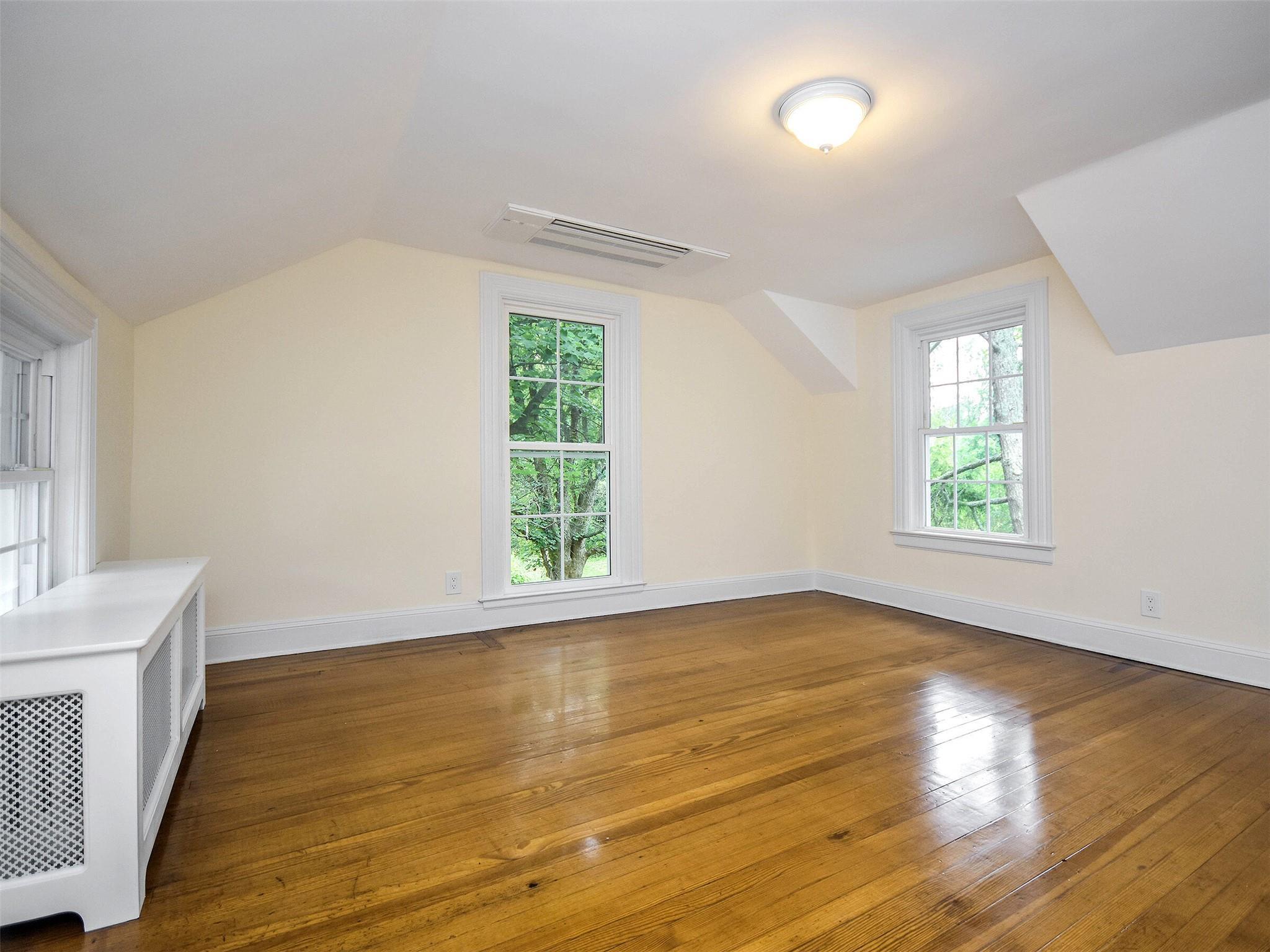 Apartment Pinetree  Nassau County, NY 11568, MLS-822855-22