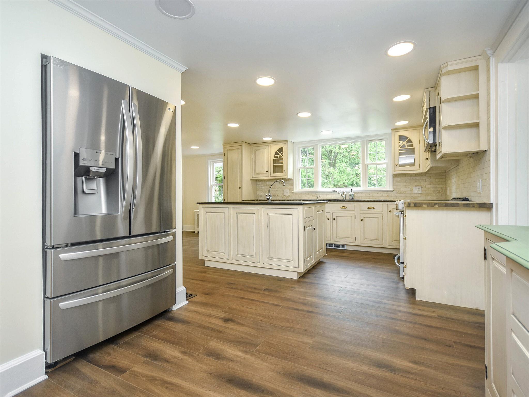 Apartment Pinetree  Nassau County, NY 11568, MLS-822855-9