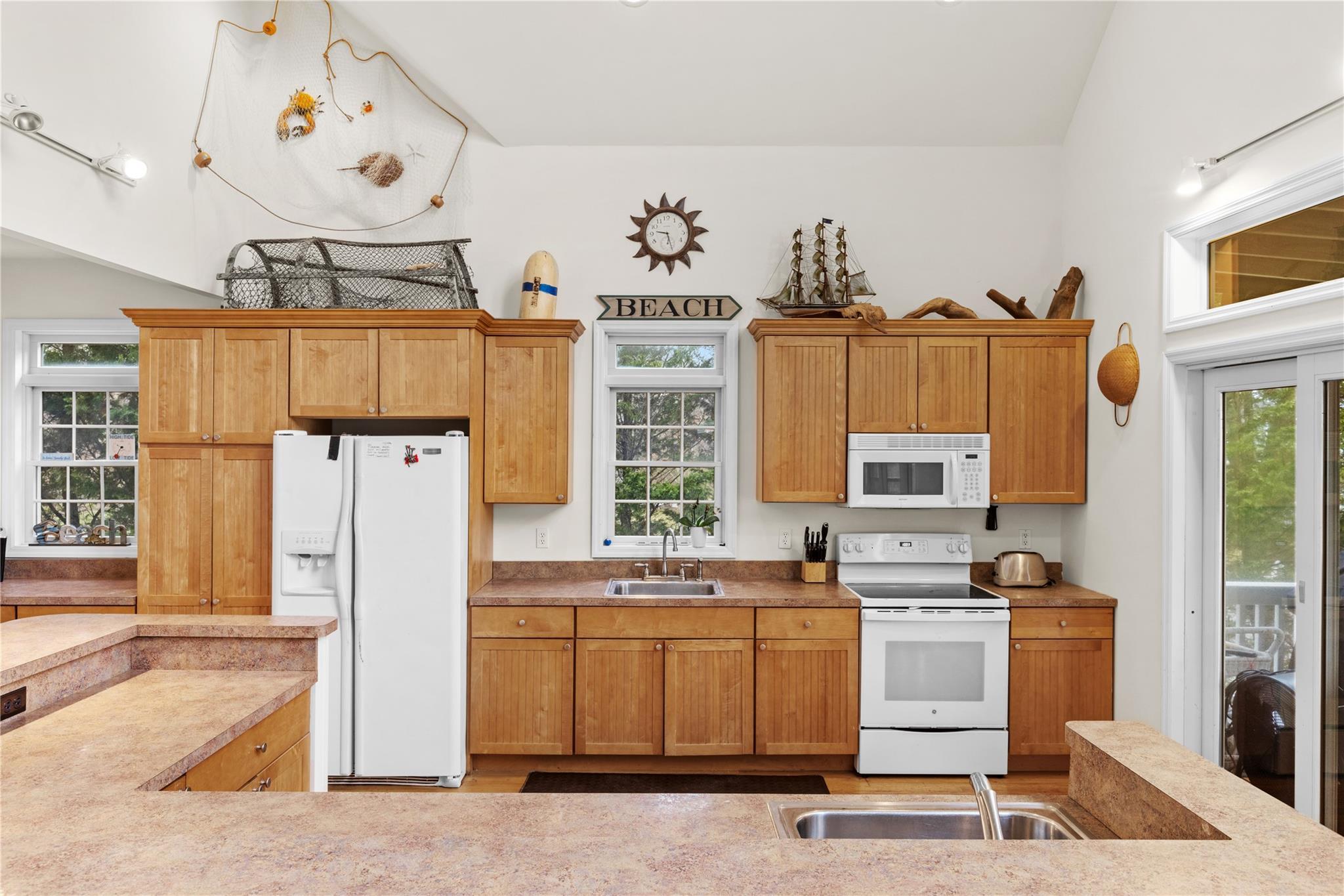 Single Family Sound Shore  Suffolk County, NY 11947, MLS-822874-17