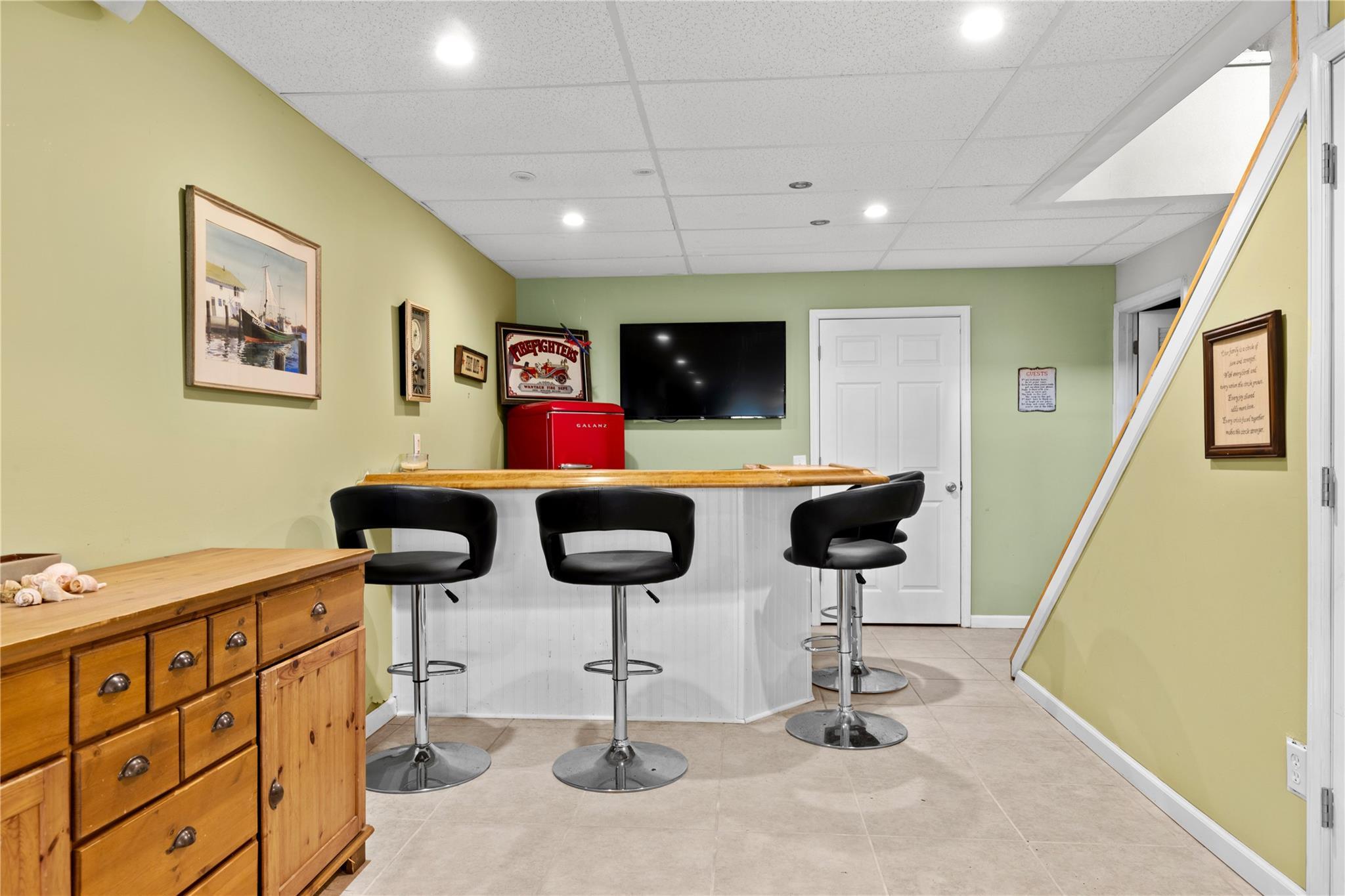 Single Family Sound Shore  Suffolk County, NY 11947, MLS-822874-33