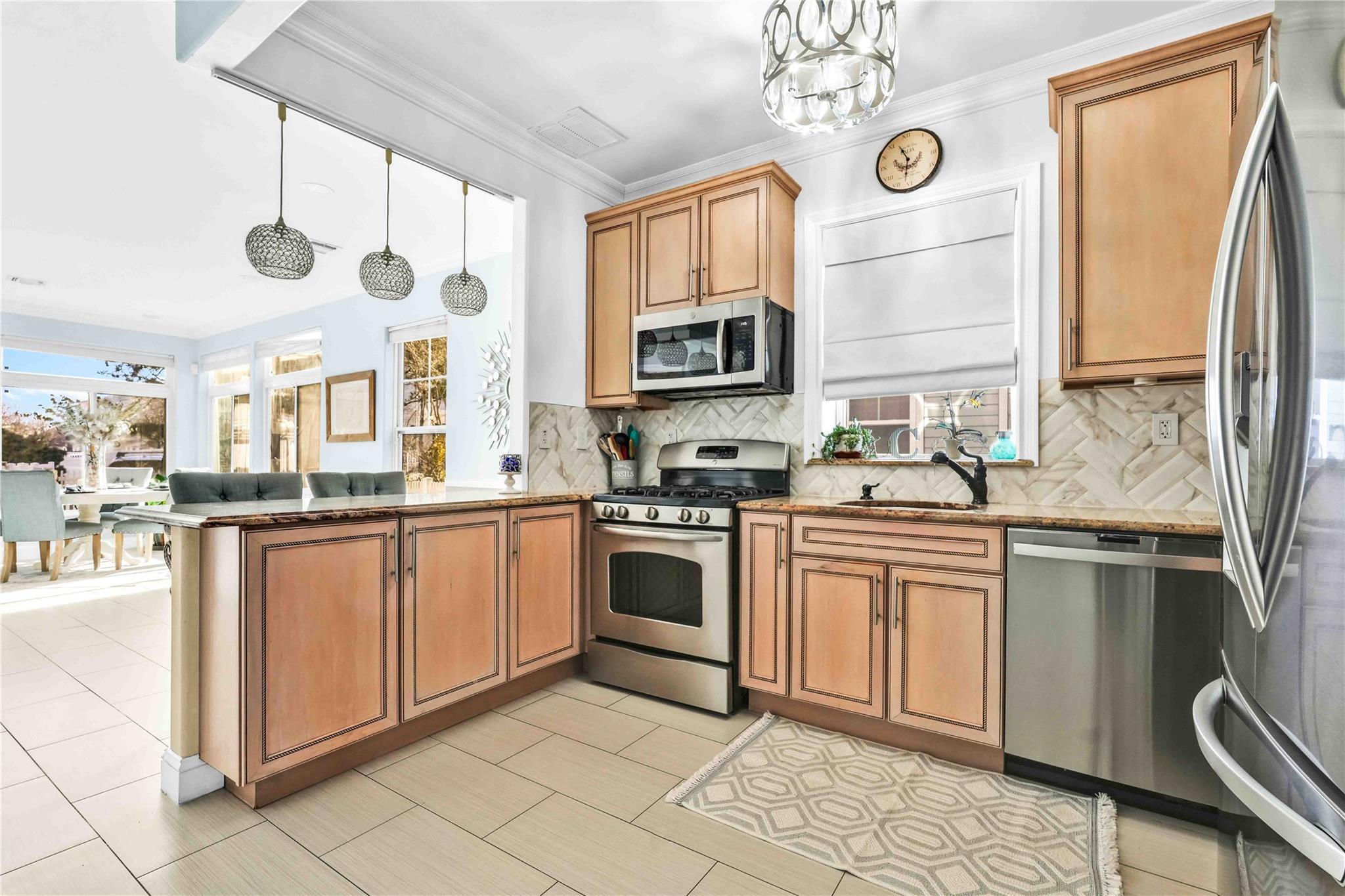 Single Family Beach 74th  Queens, NY 11692, MLS-822929-5