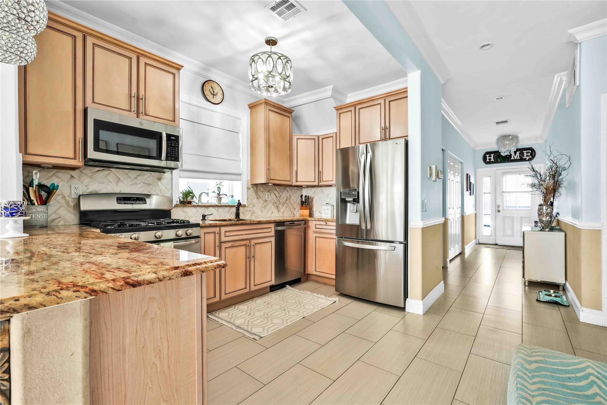 Single Family Beach 74th  Queens, NY 11692, MLS-822929-7