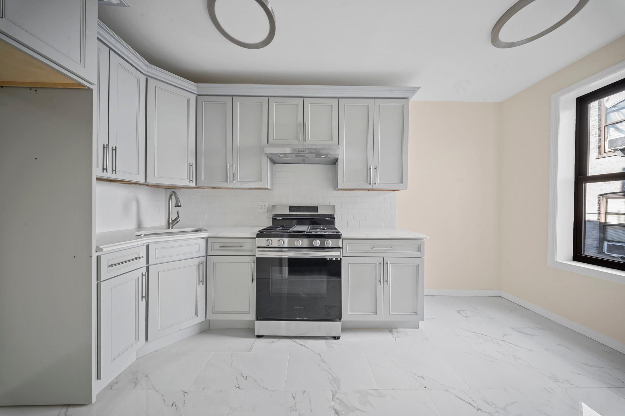 Coop Shakespeare  Bronx, NY 10452, MLS-823099-2