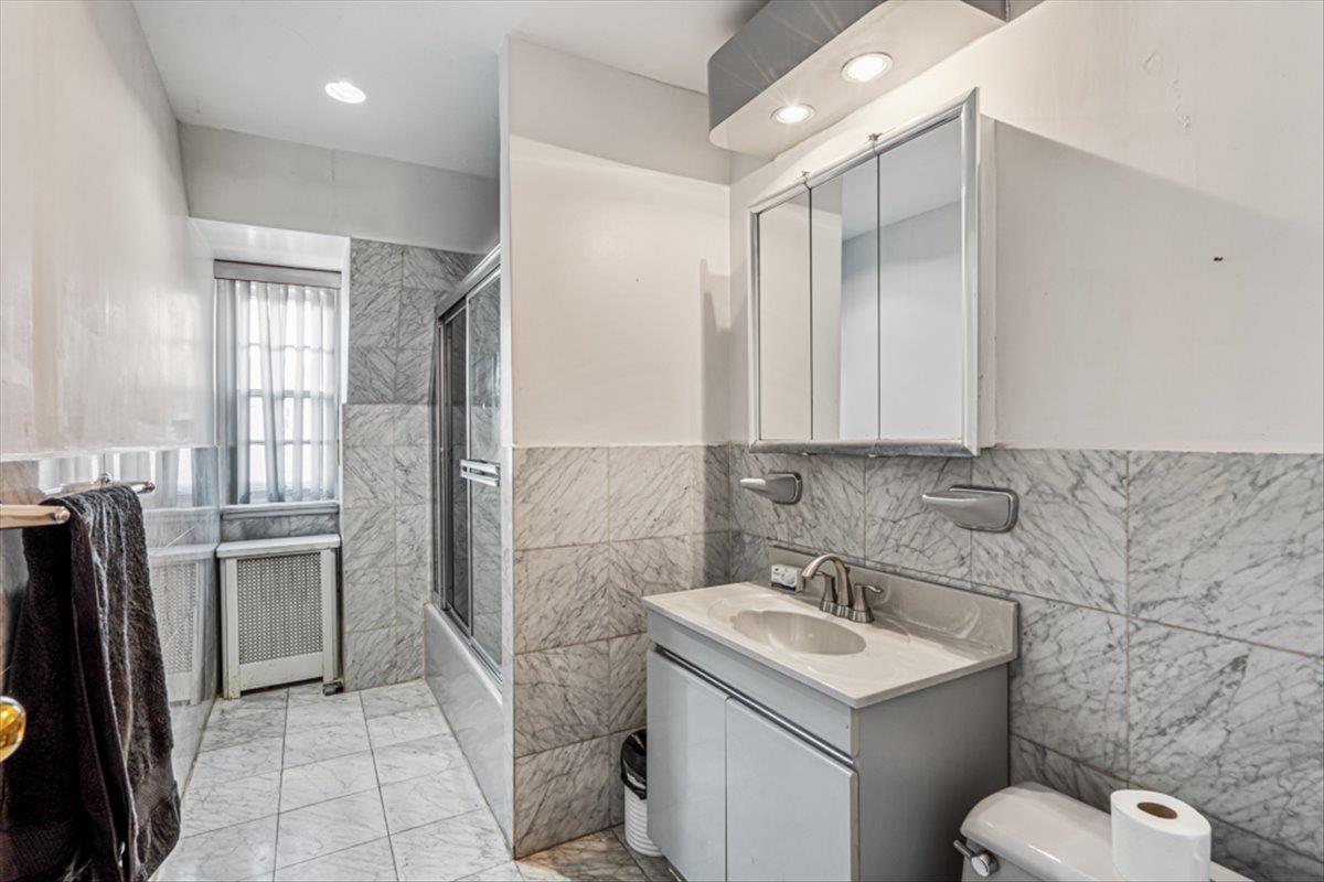 Single Family 87th  Queens, NY 11372, MLS-823141-24