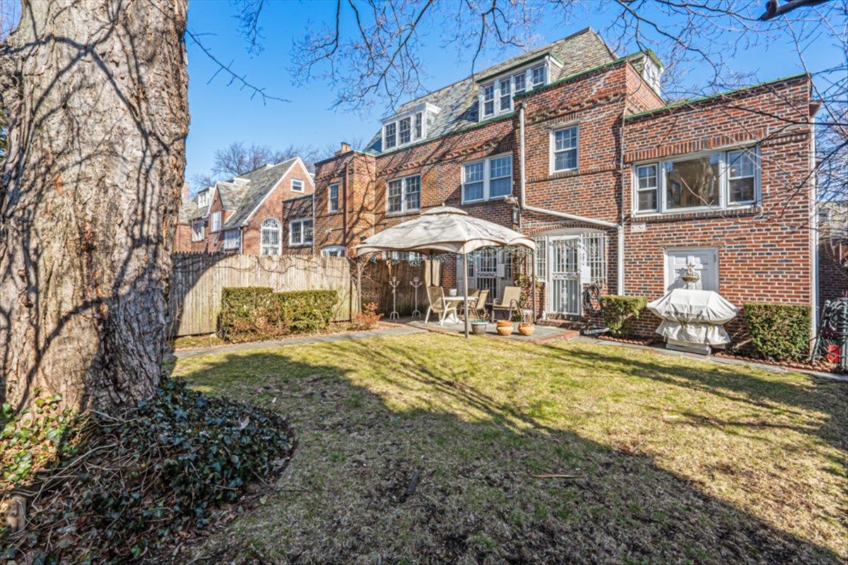 Single Family 87th  Queens, NY 11372, MLS-823141-25