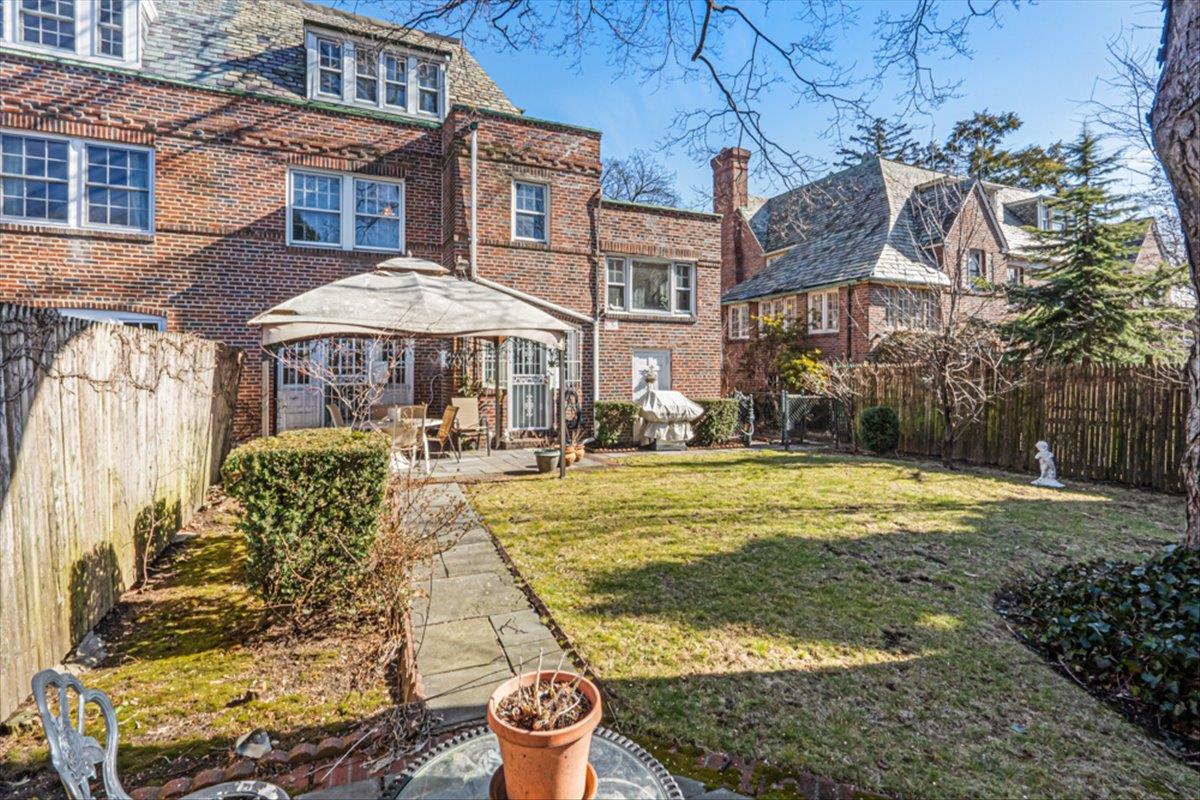 Single Family 87th  Queens, NY 11372, MLS-823141-26