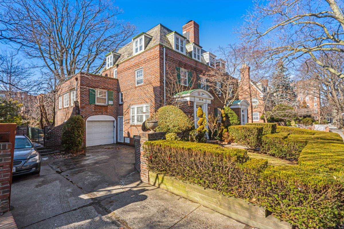 Single Family 87th  Queens, NY 11372, MLS-823141-29