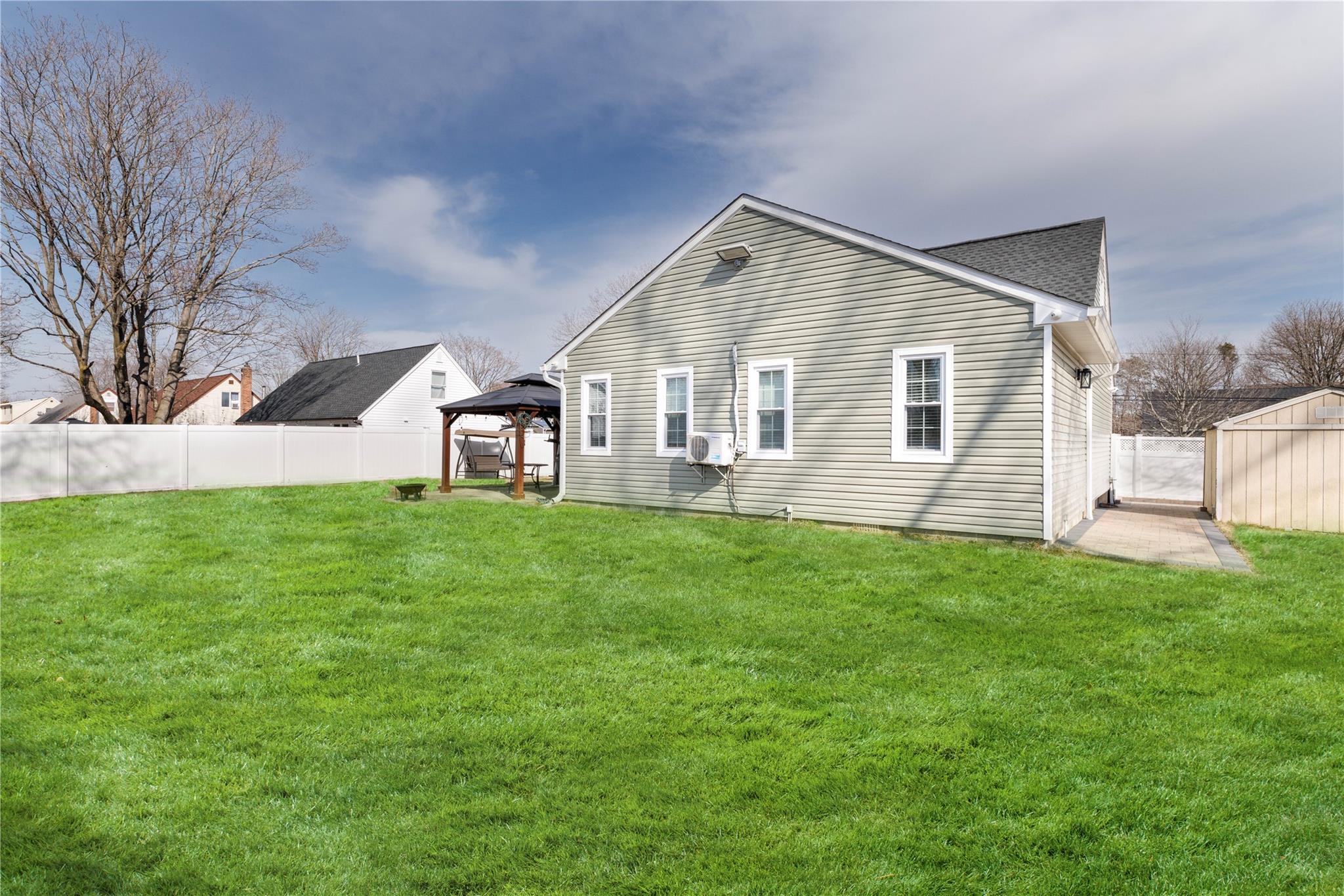 Single Family Raft  Suffolk County, NY 11741, MLS-823186-2