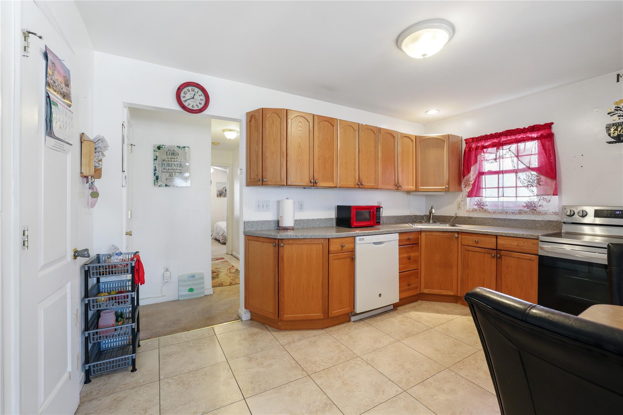 Single Family Raft  Suffolk County, NY 11741, MLS-823186-21