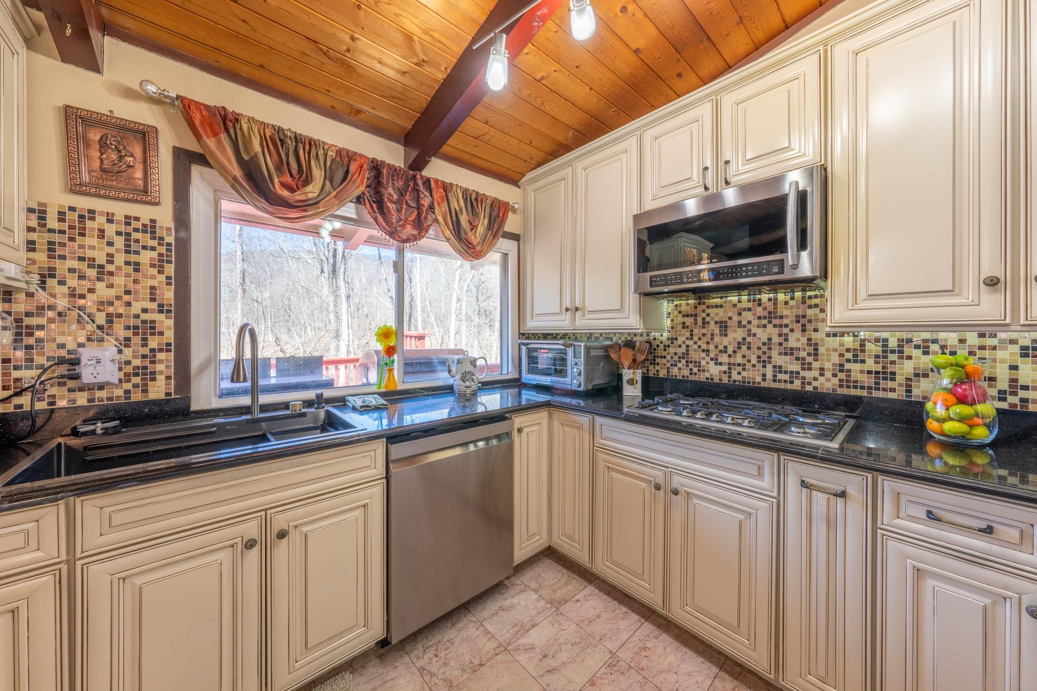 Single Family Haverstraw  Rockland County, NY 10901, MLS-823206-13